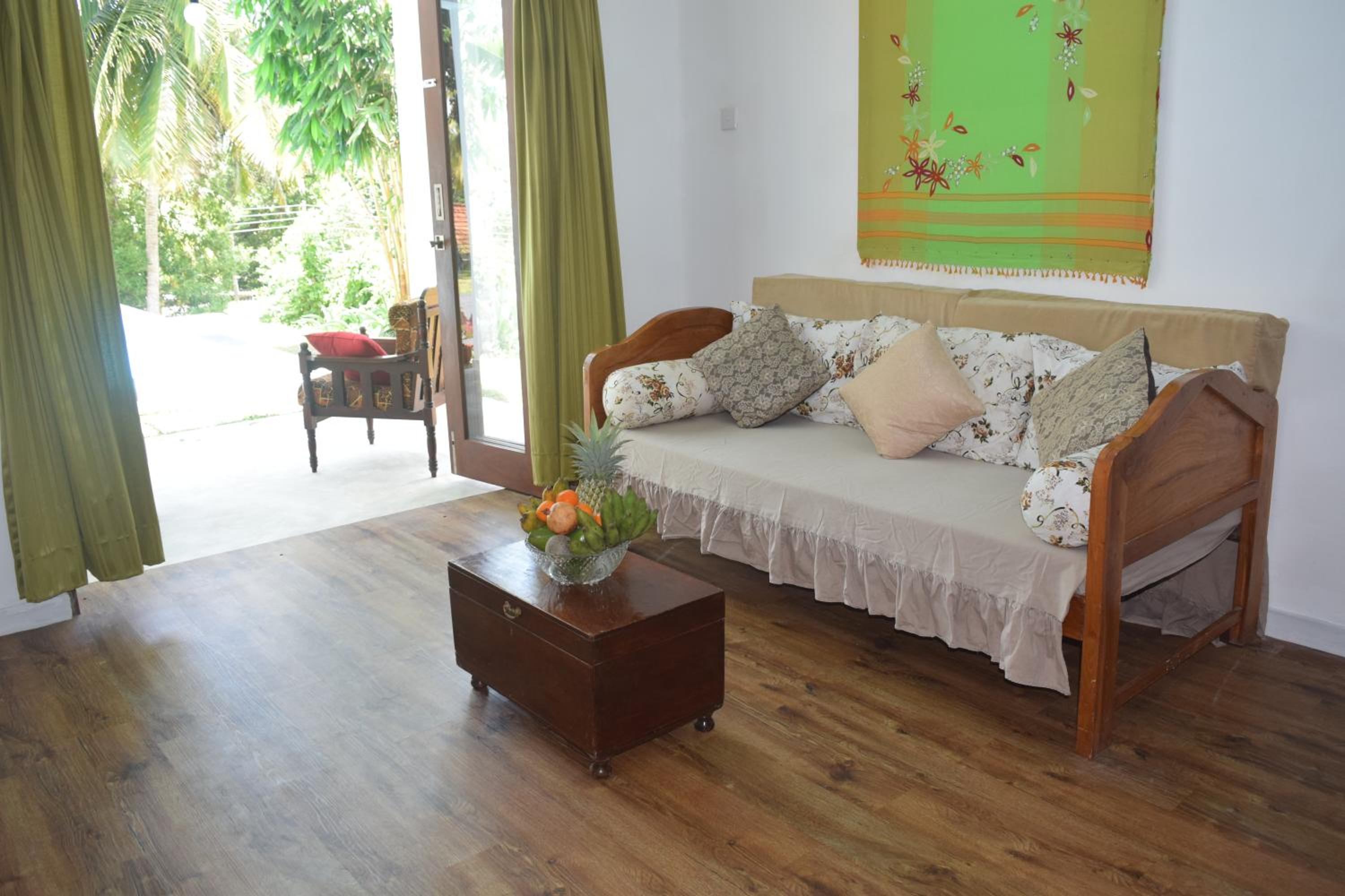 Villa With Private Pool - Photo 4
