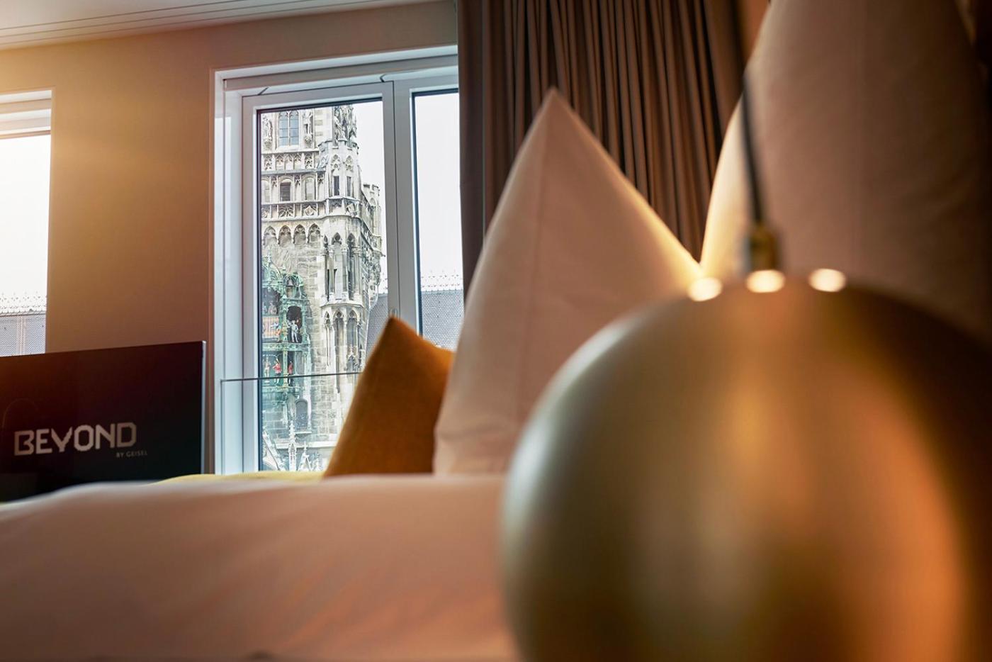 Junior Suite mit Blick auf den Marienplatz Junior Suite mit Blick auf den Marienplatz