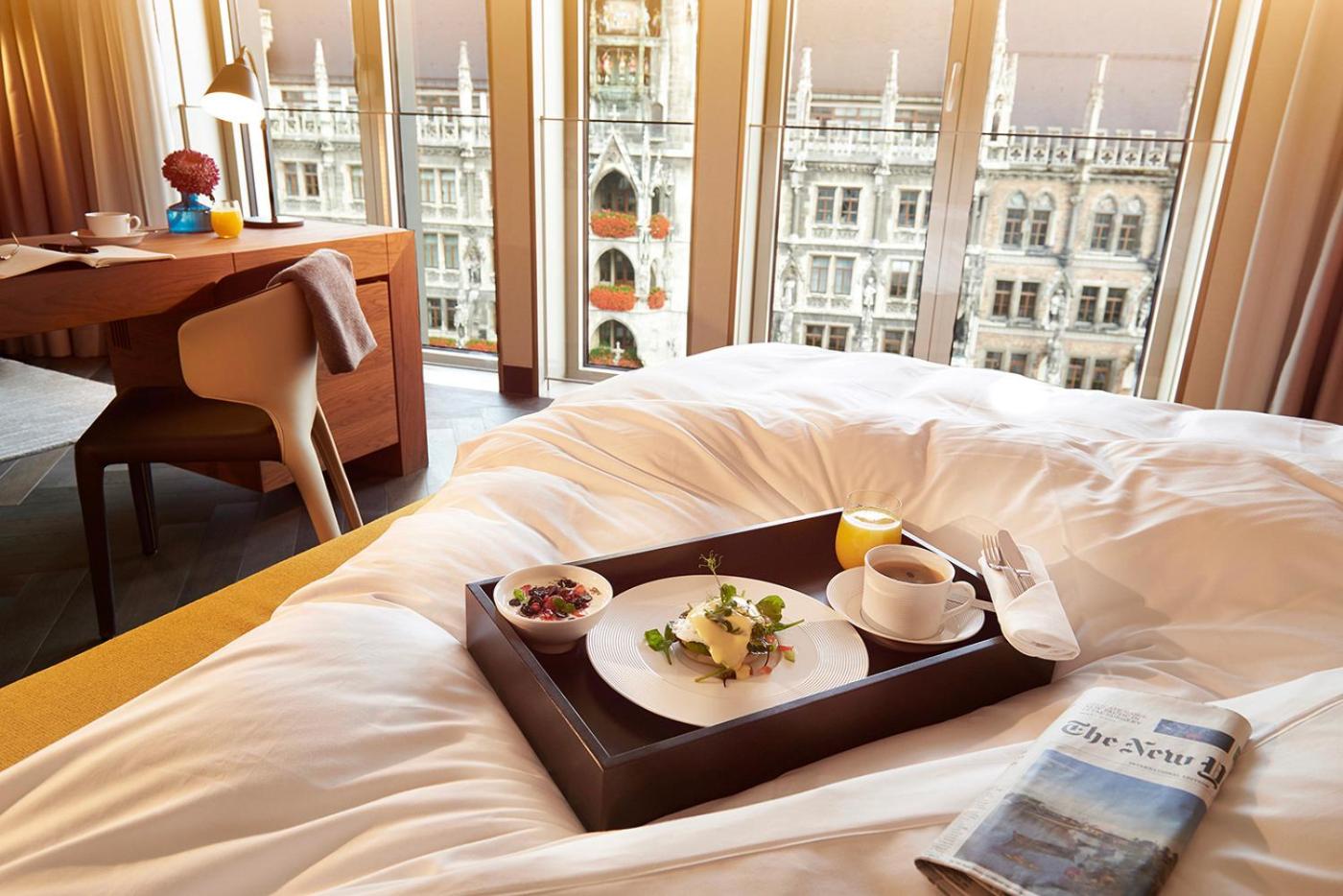 Junior Suite mit Blick auf den Marienplatz Junior Suite mit Blick auf den Marienplatz
