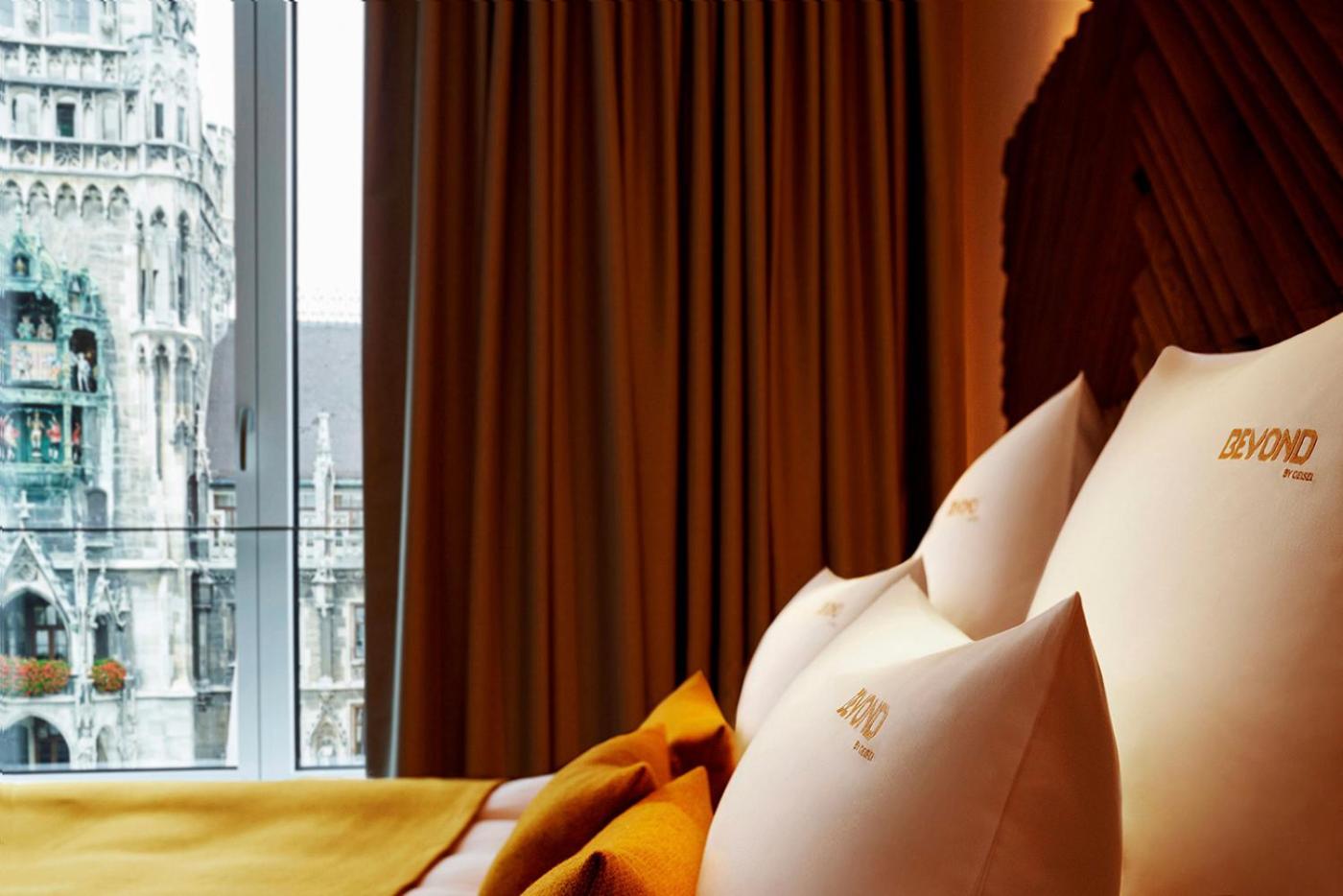 Suite with View - Photo 5
