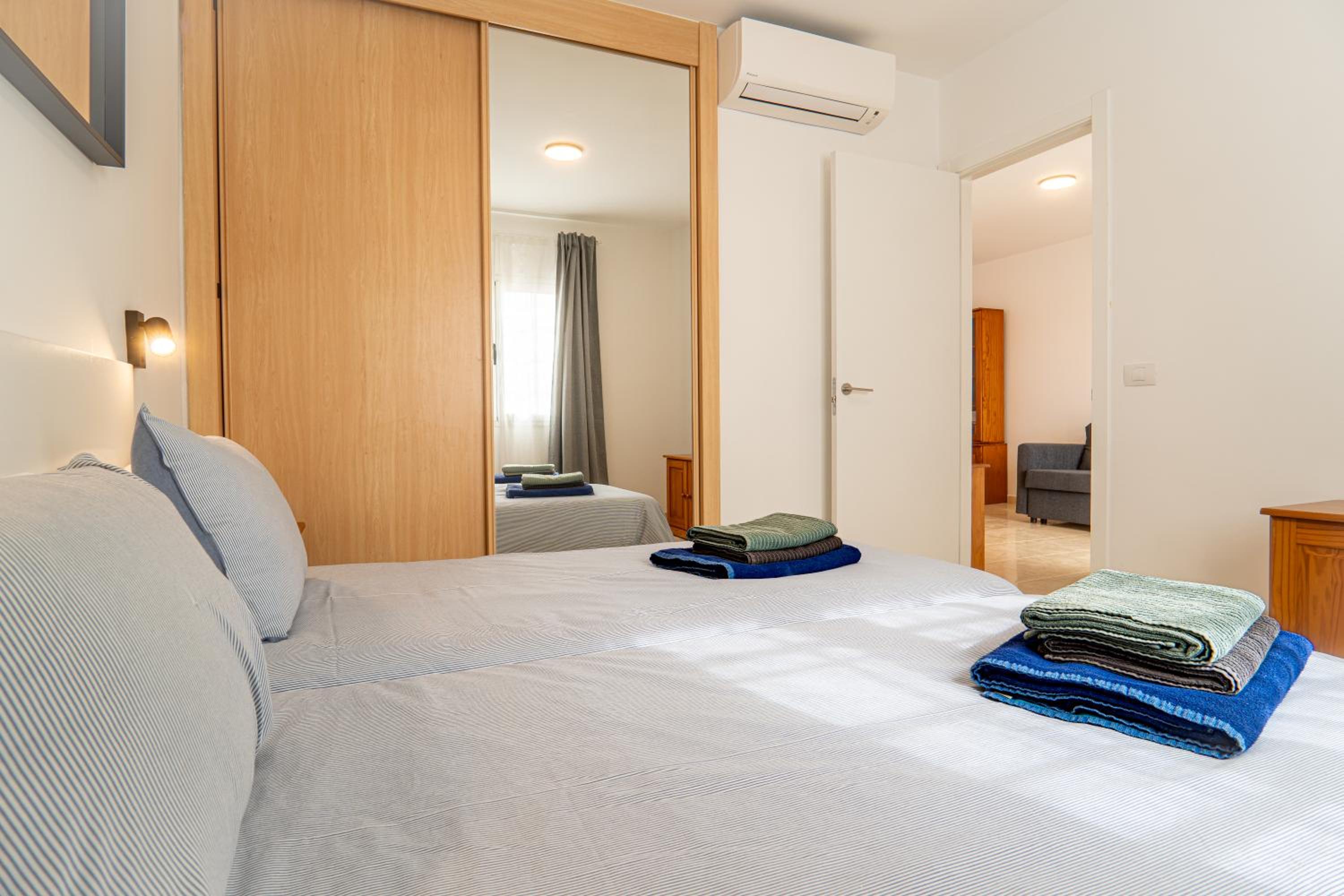 Apartamento con vista a la piscina