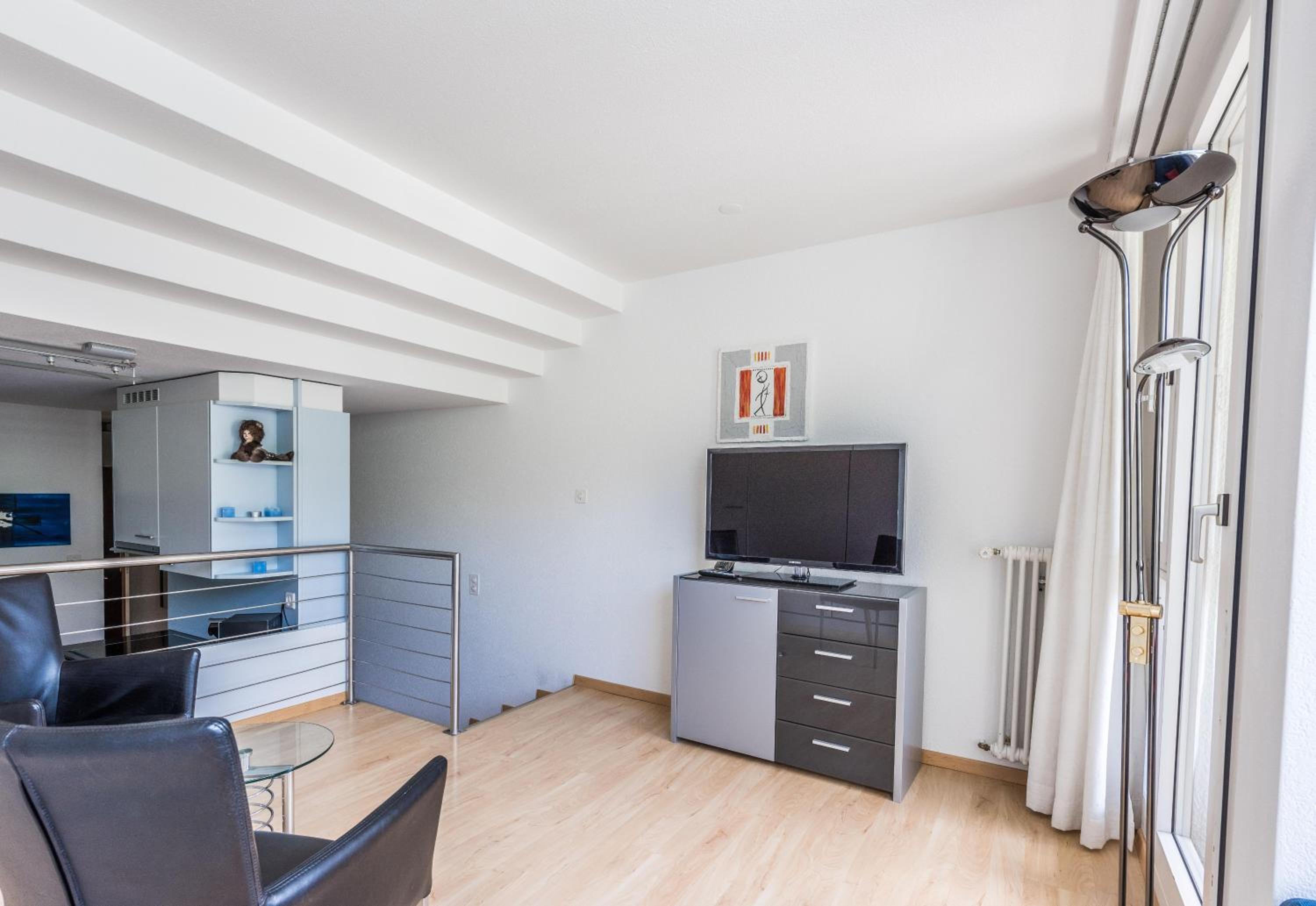 Apartment with Mountain View photo 1