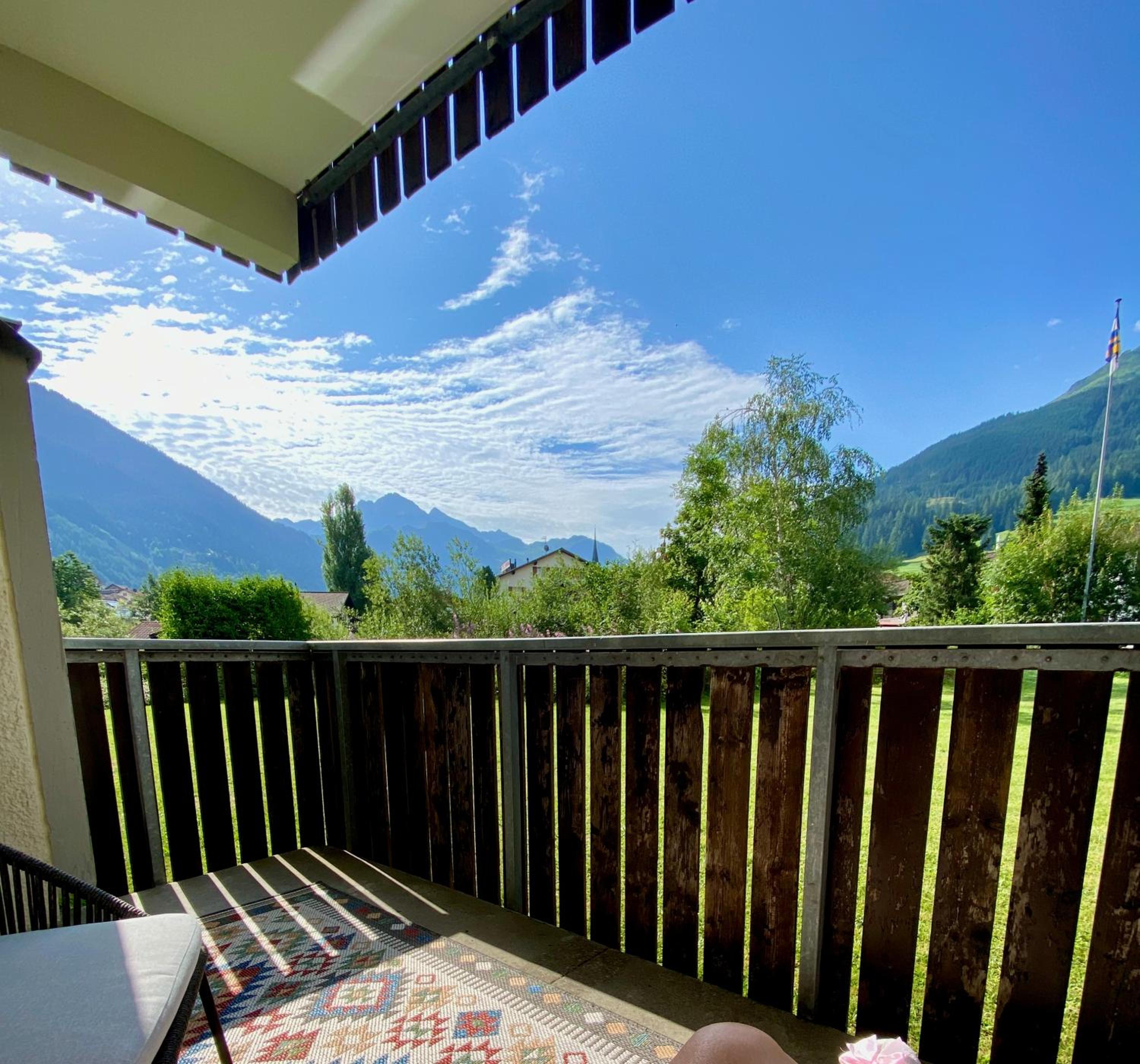 Apartment with Mountain View photo 3
