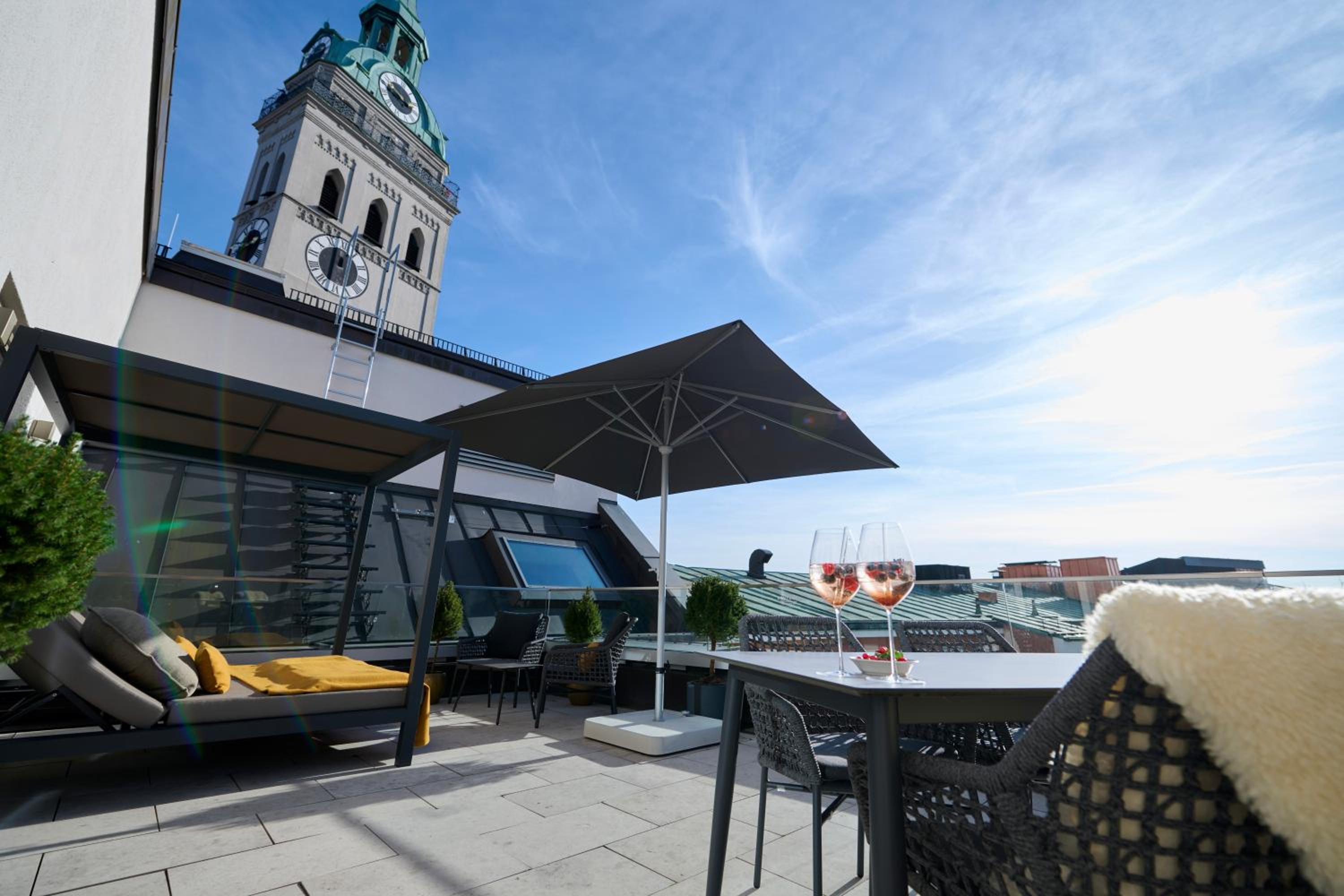 Suite with Terrace - Photo 2