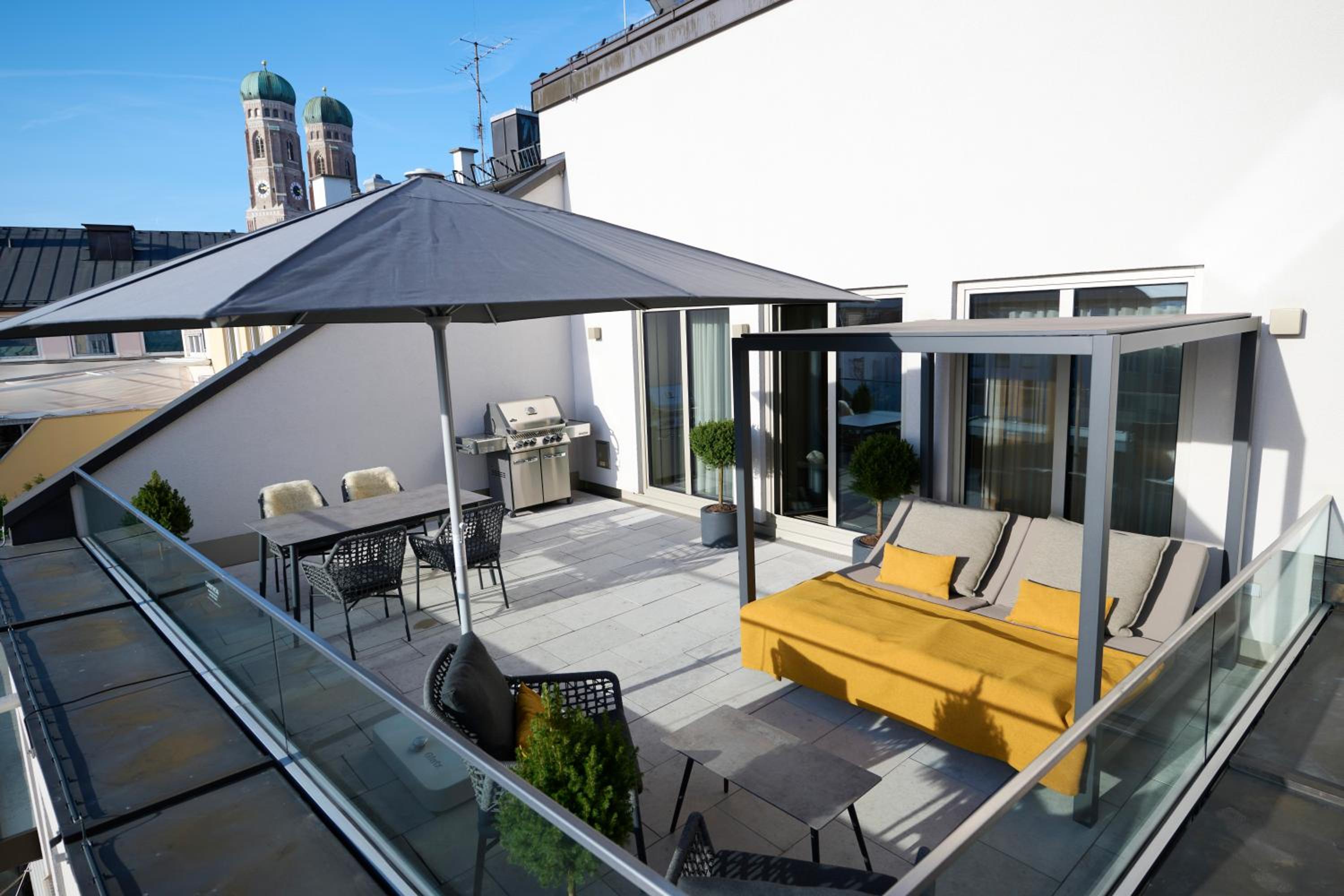 Suite with Terrace - Photo 17