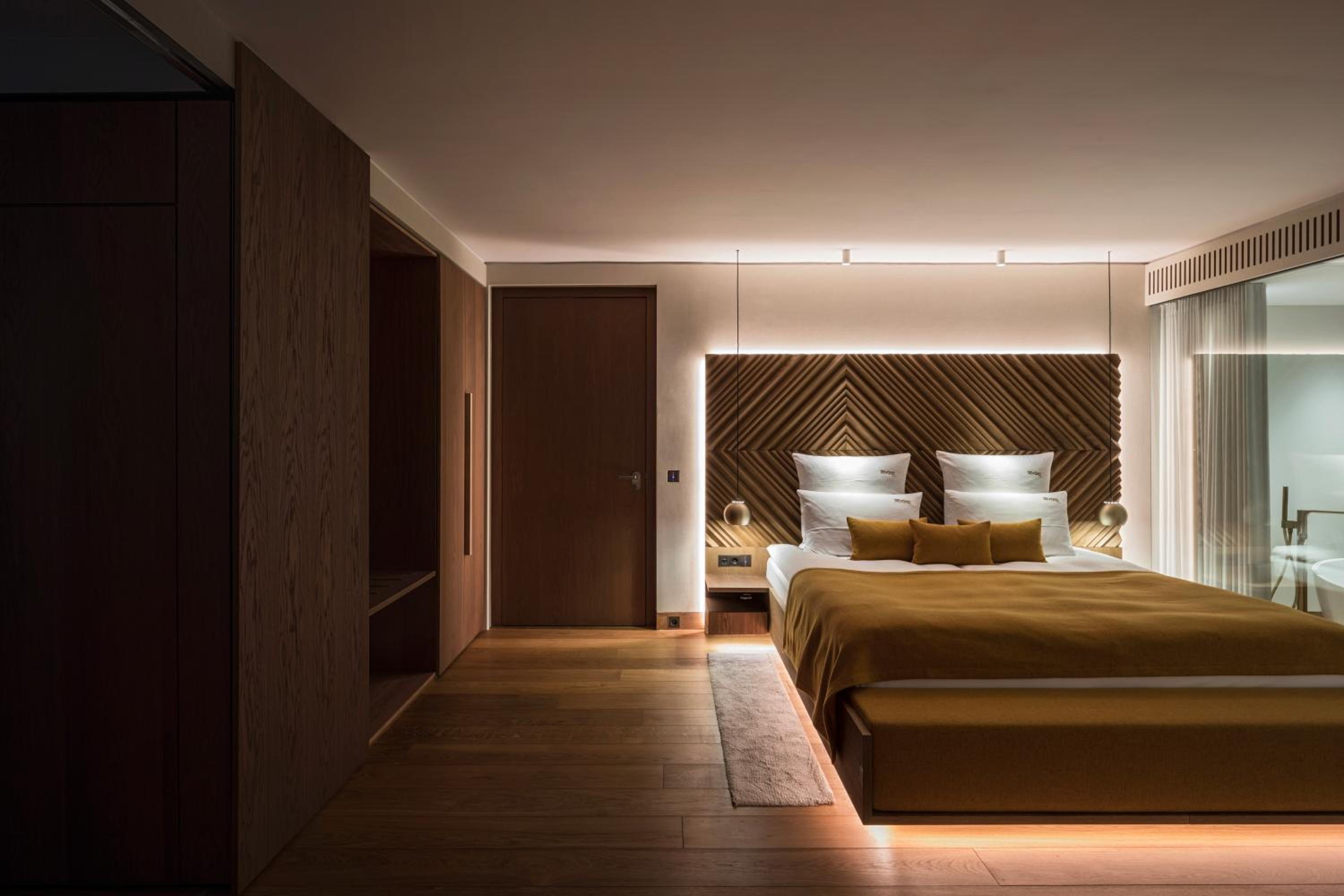 Suite with Terrace - Photo 16