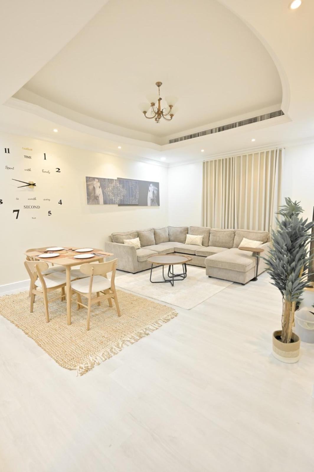 Three-Bedroom Apartment photo 2