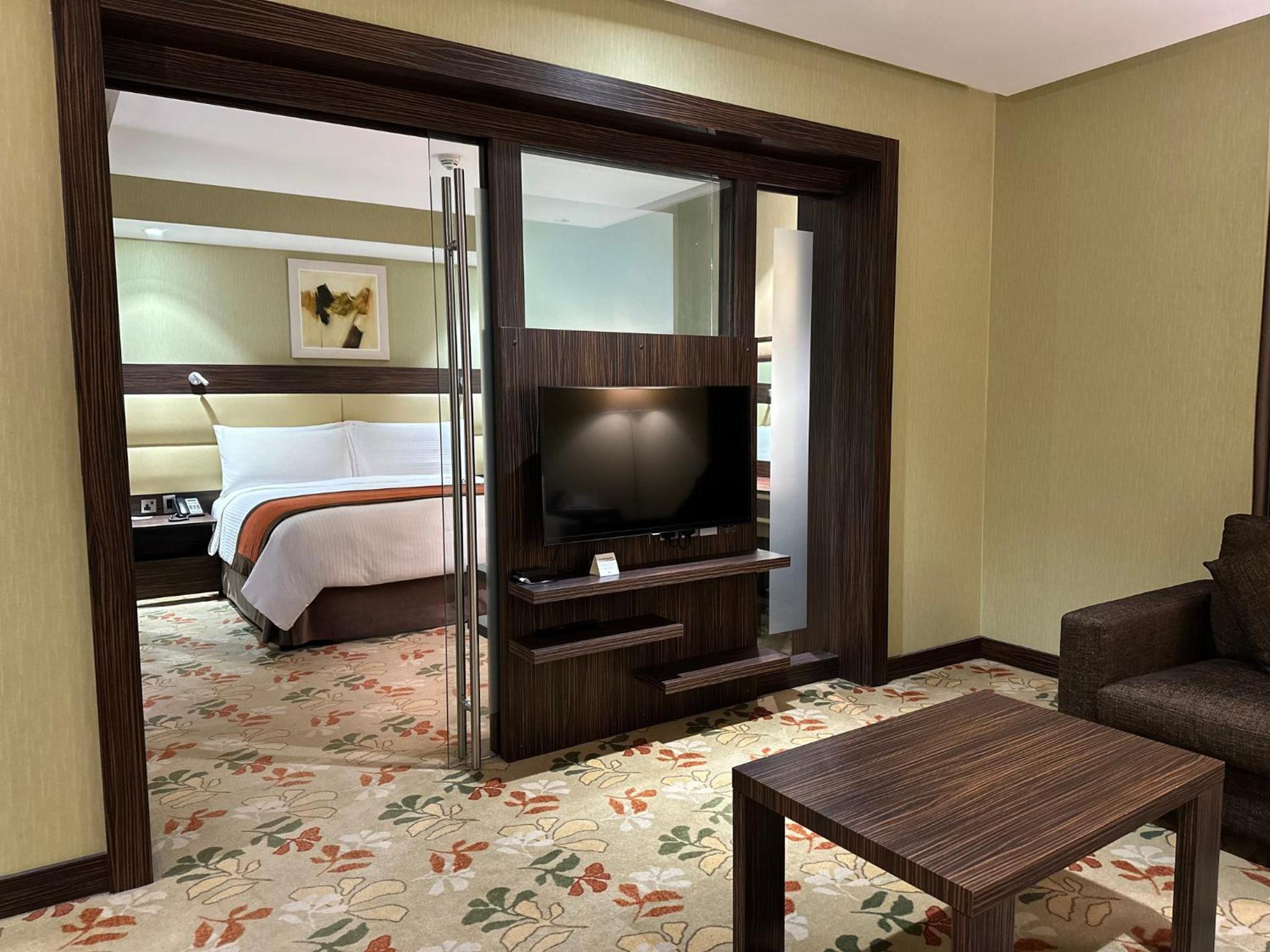 Premium King Room photo 1