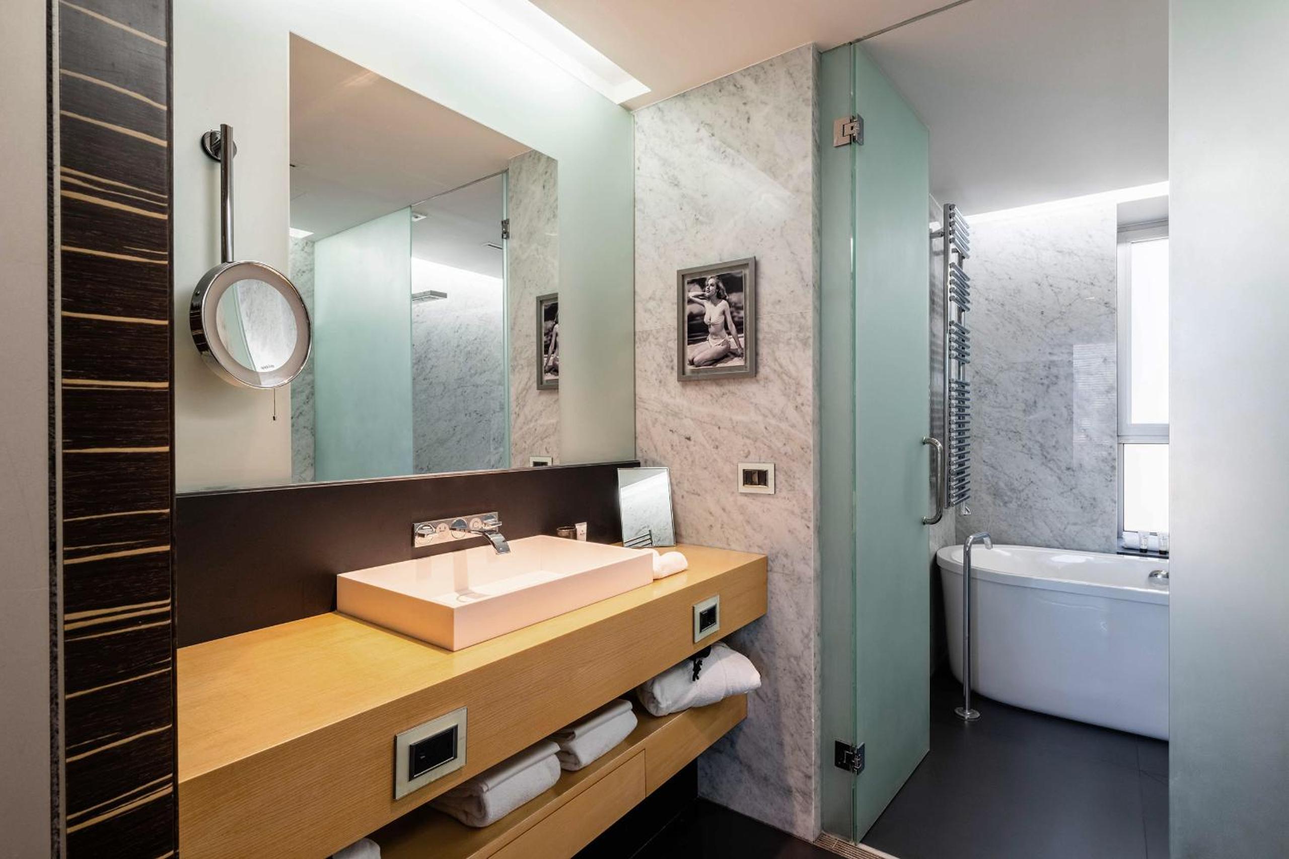 Harbor View Junior Suite - Photo 3