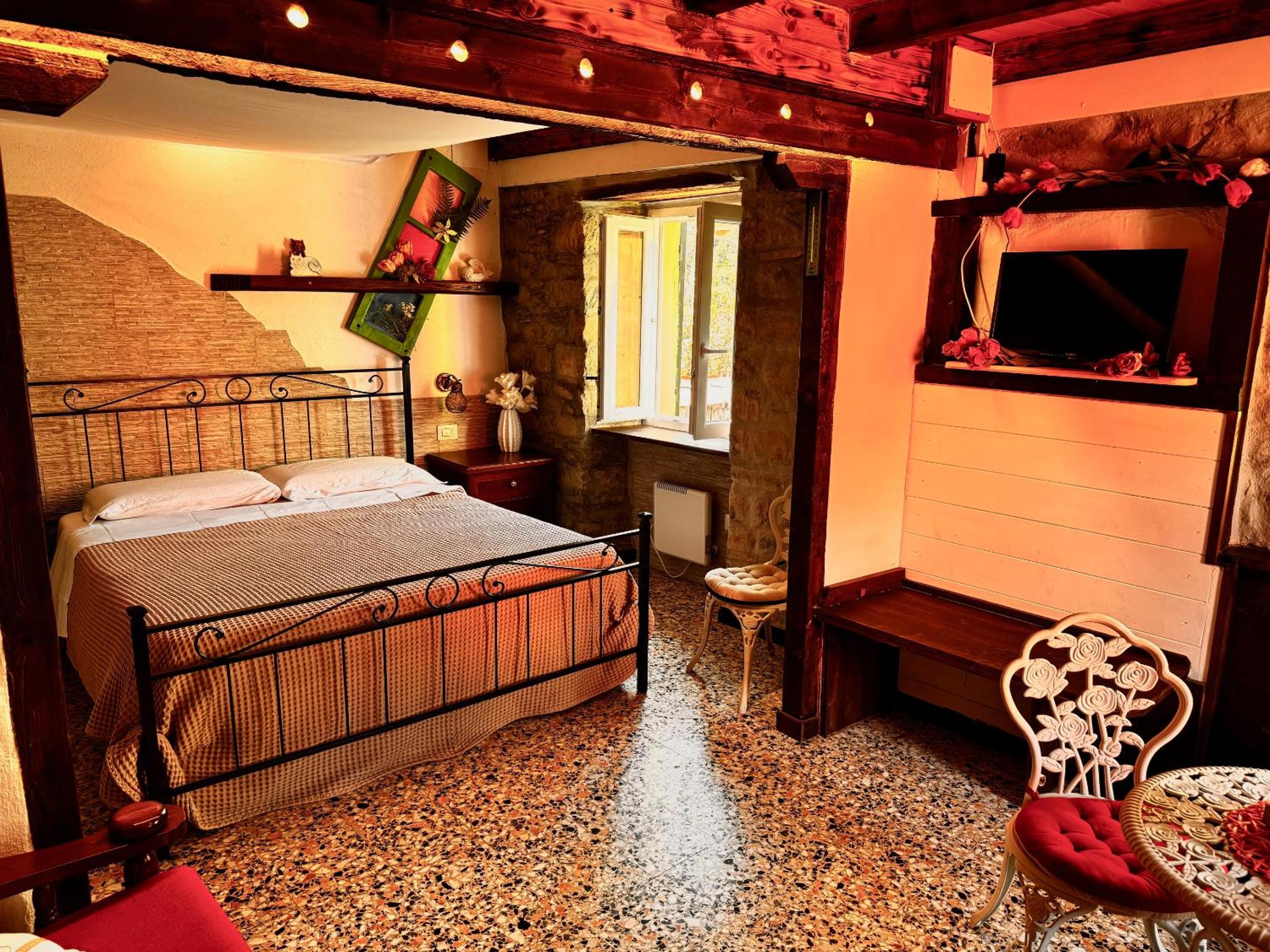 Double Room with Private Bathroom photo 1