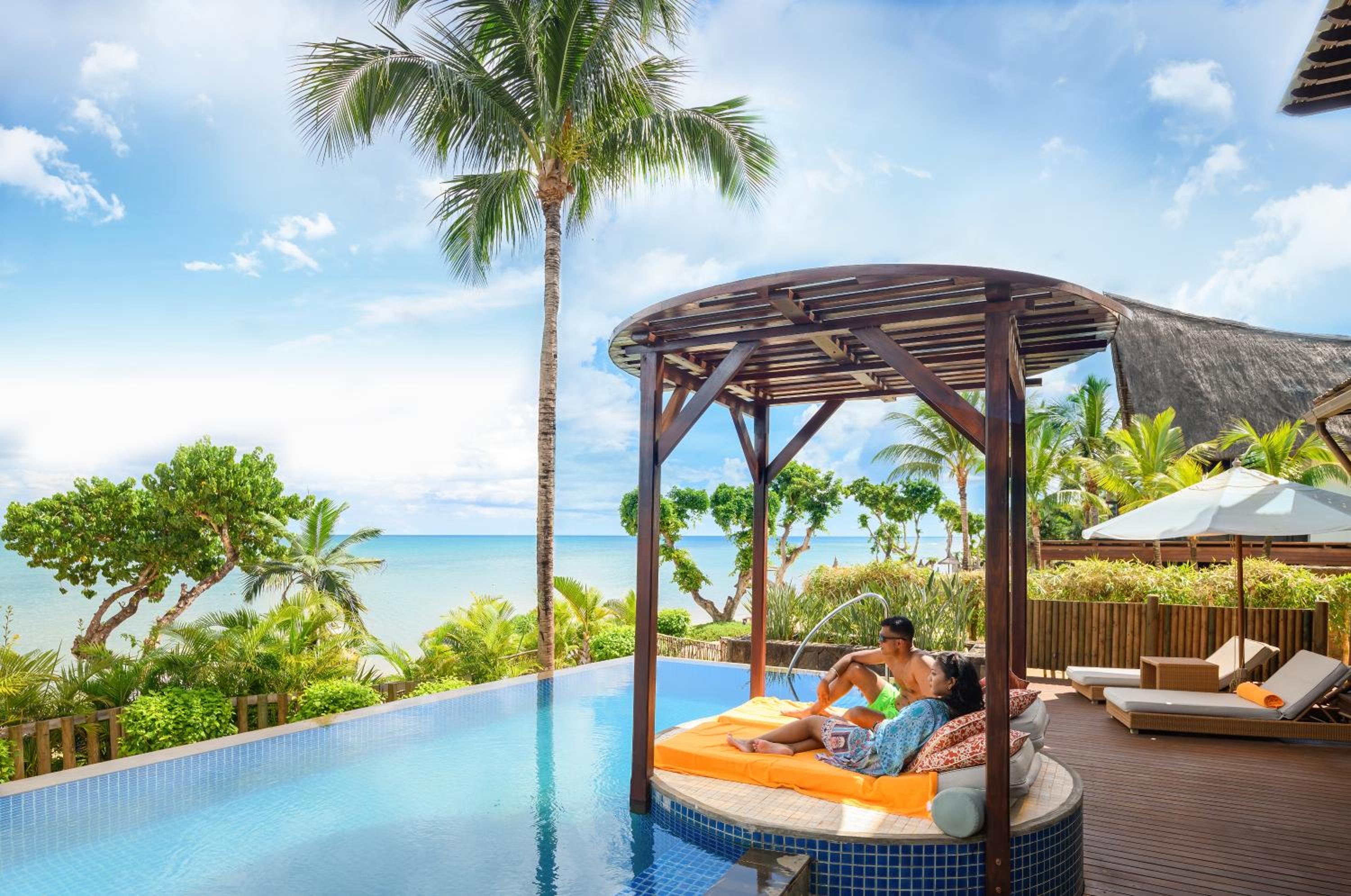2-Suite Imperial Beach Villa with Heated Pool, Jet Pool & Hammam - Photo 3
