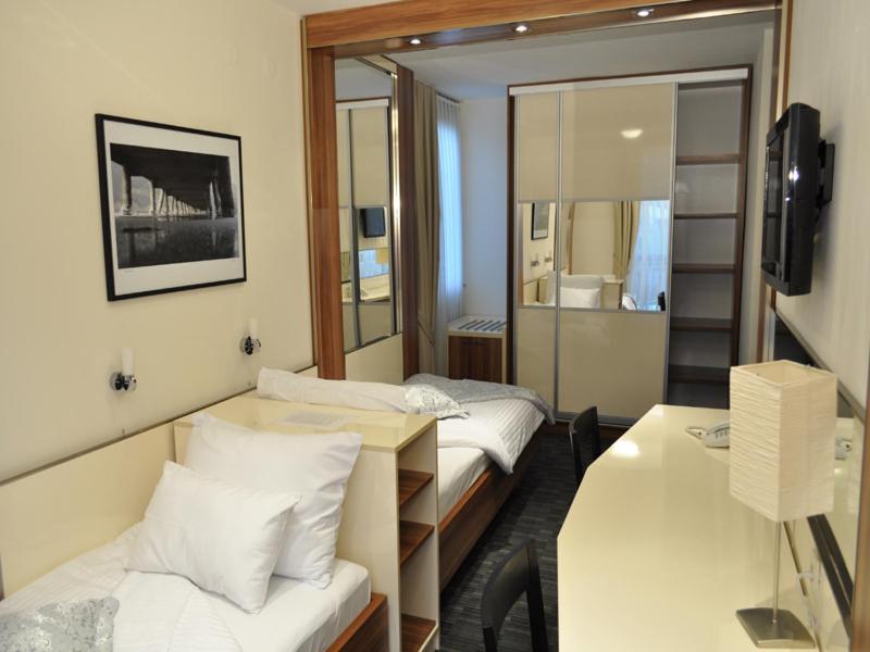 Twin Room photo 2
