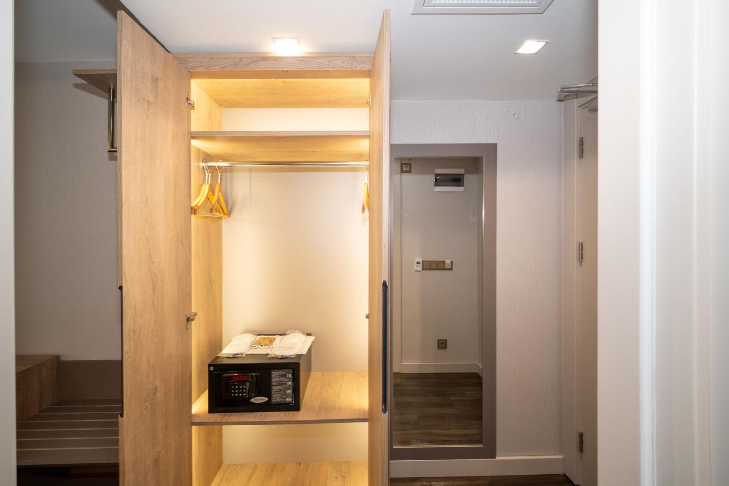 Executive Suite photo 3