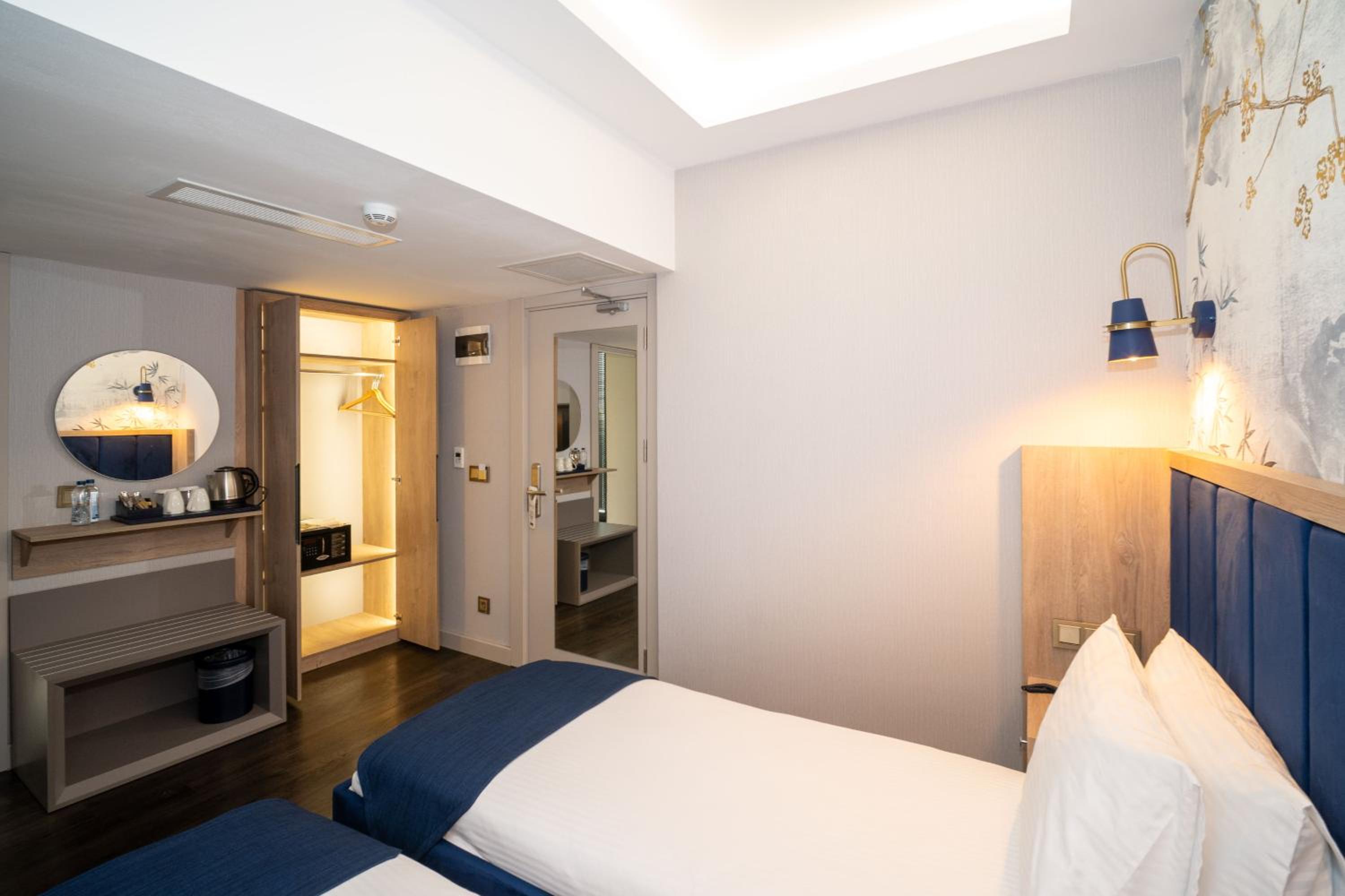 Superior Double or Twin Room photo 1