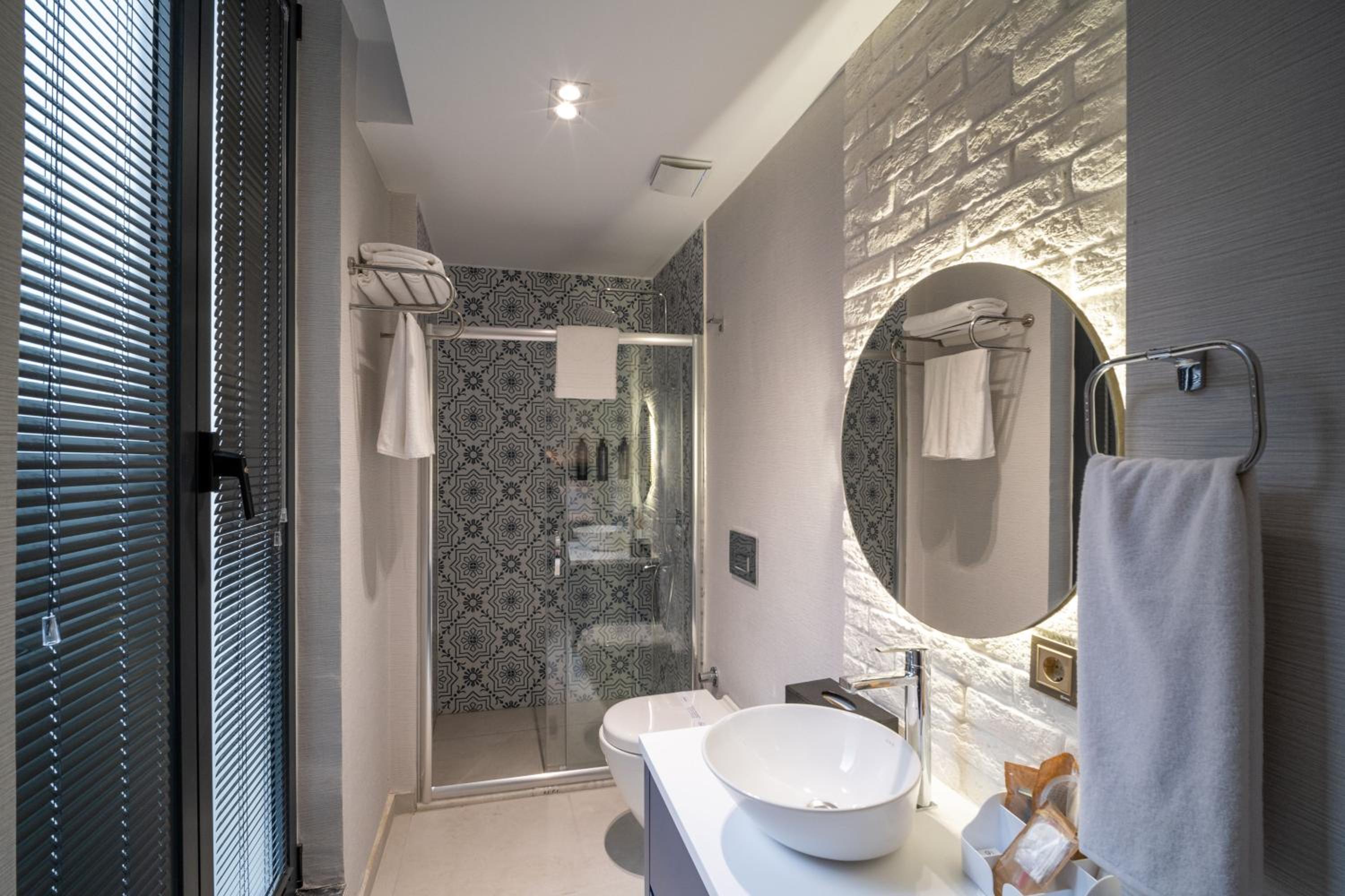 Superior Double or Twin Room photo 3