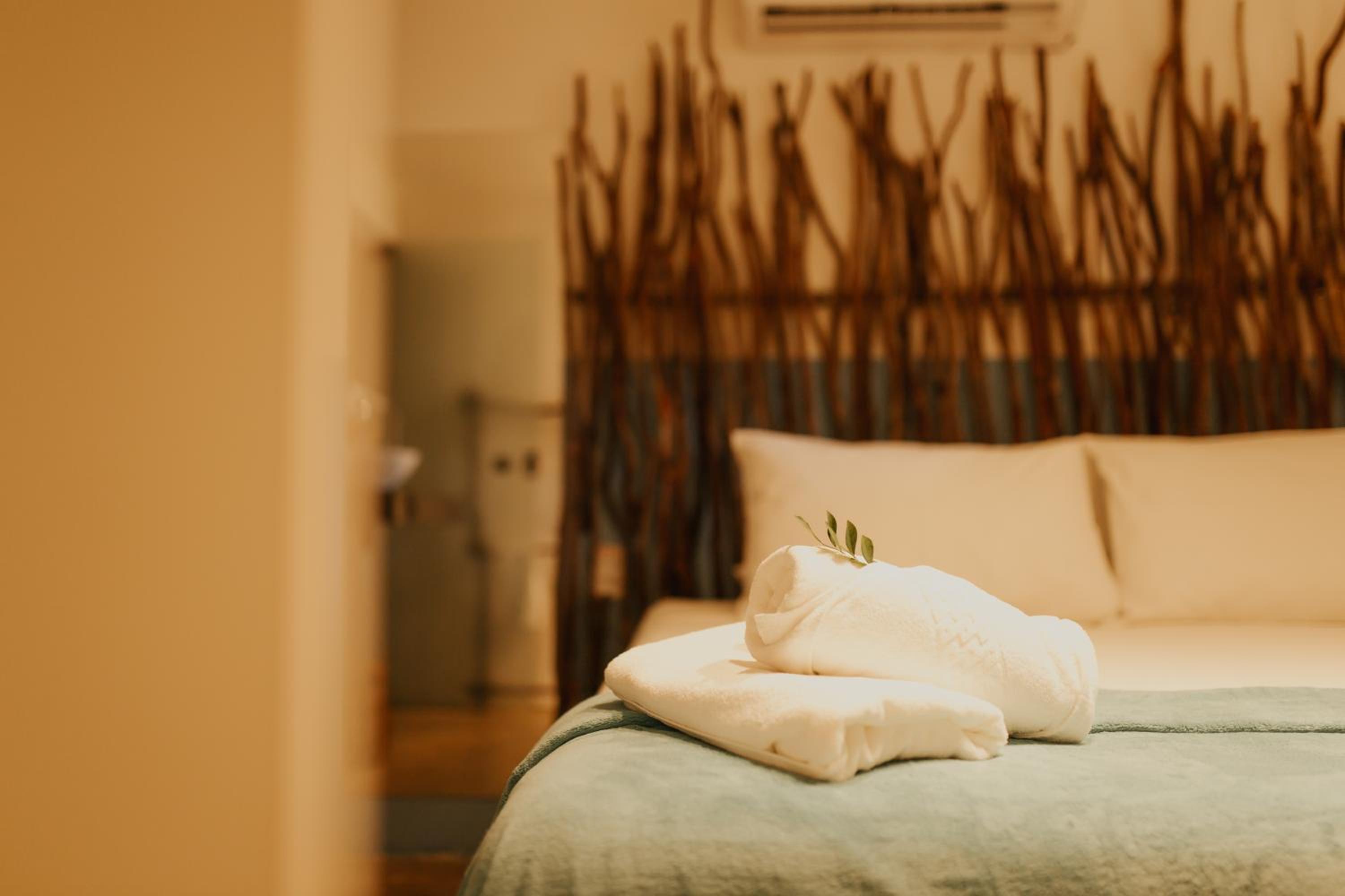 Double Room - Photo 6