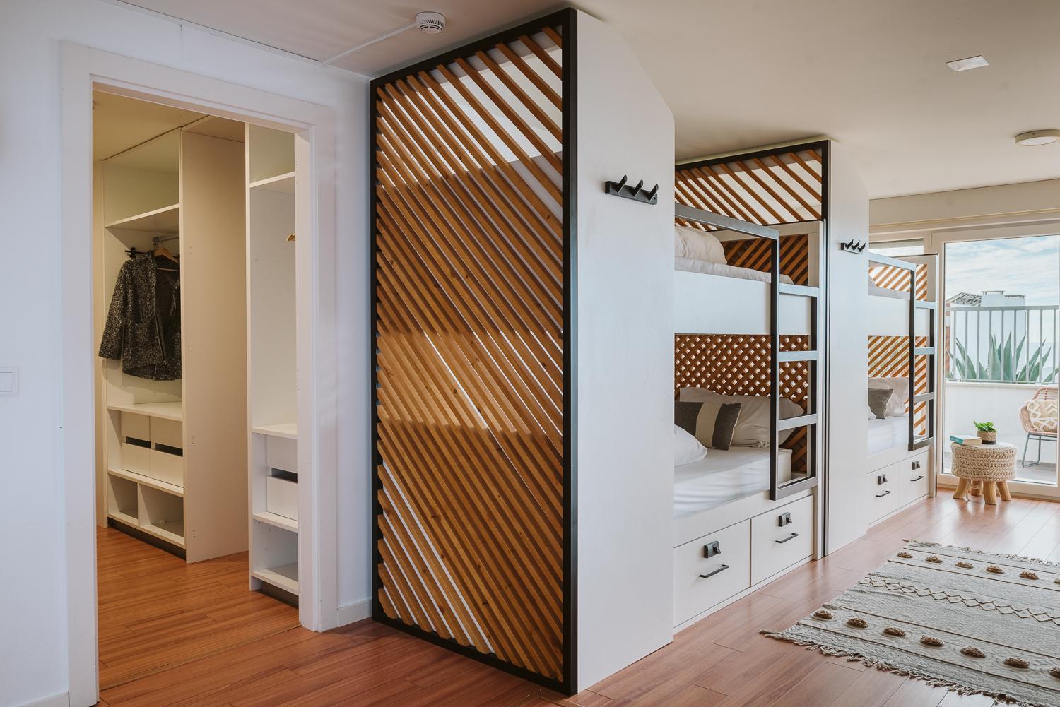 Bed in 10-Bed Female Dormitory Room photo 3