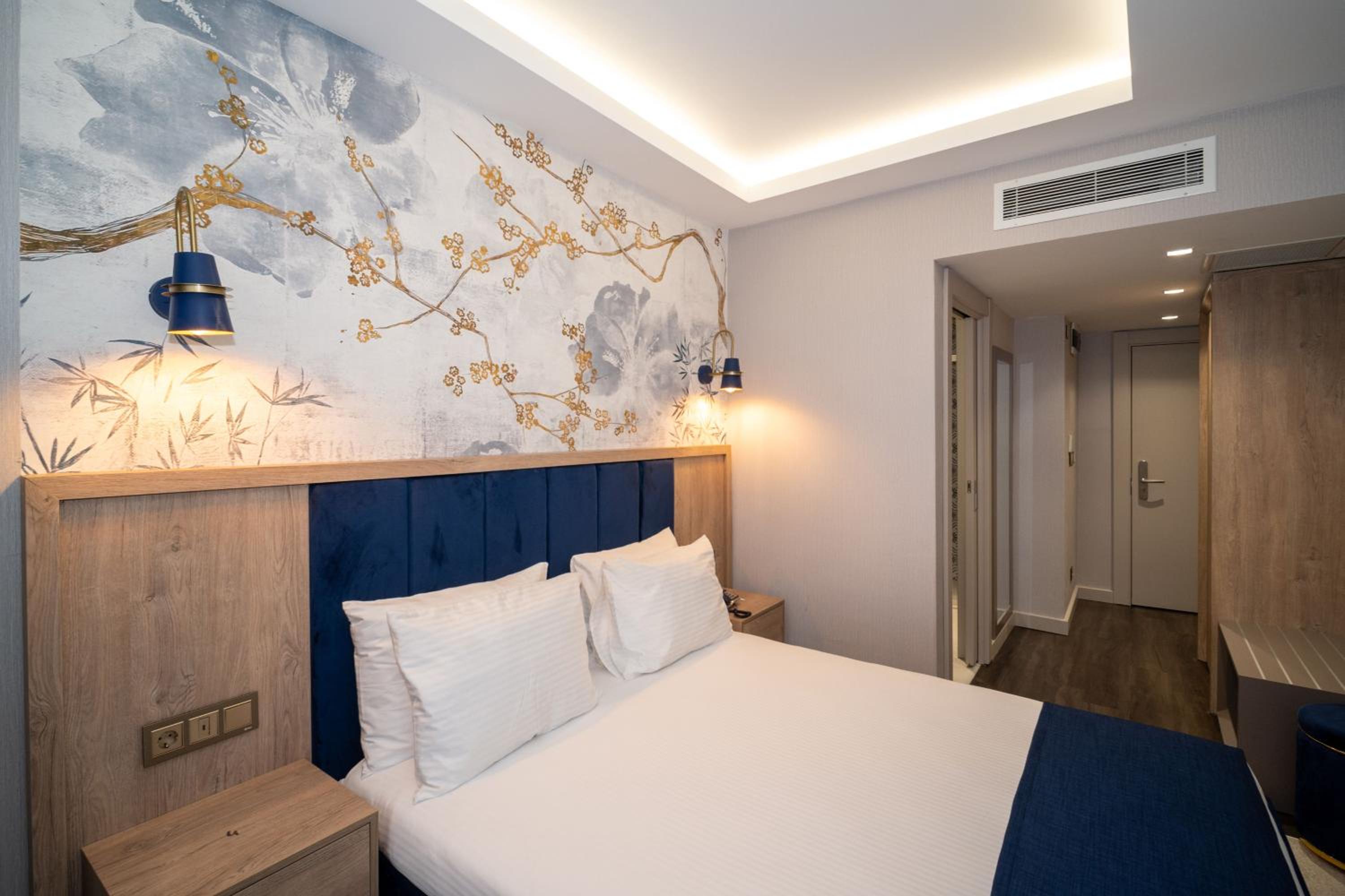Standard Double Room photo 2