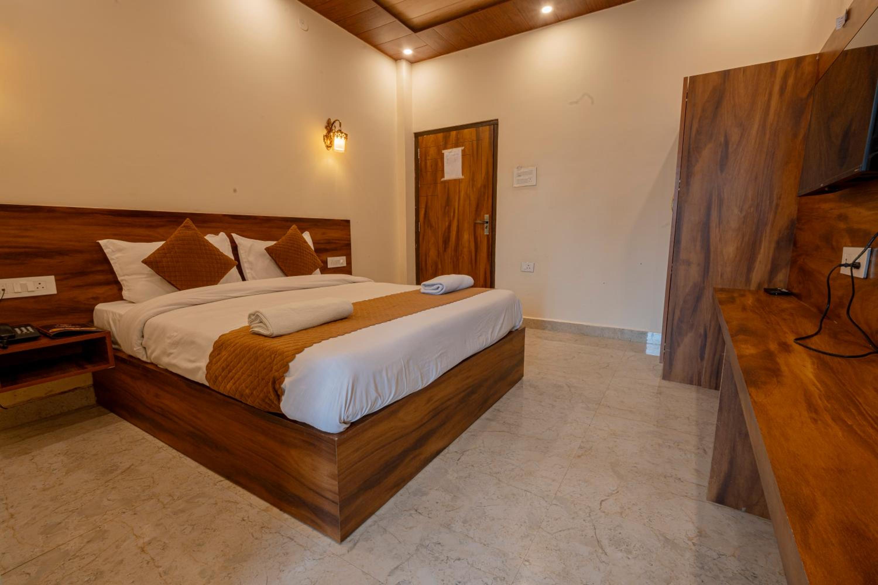 Double Room - Photo 9