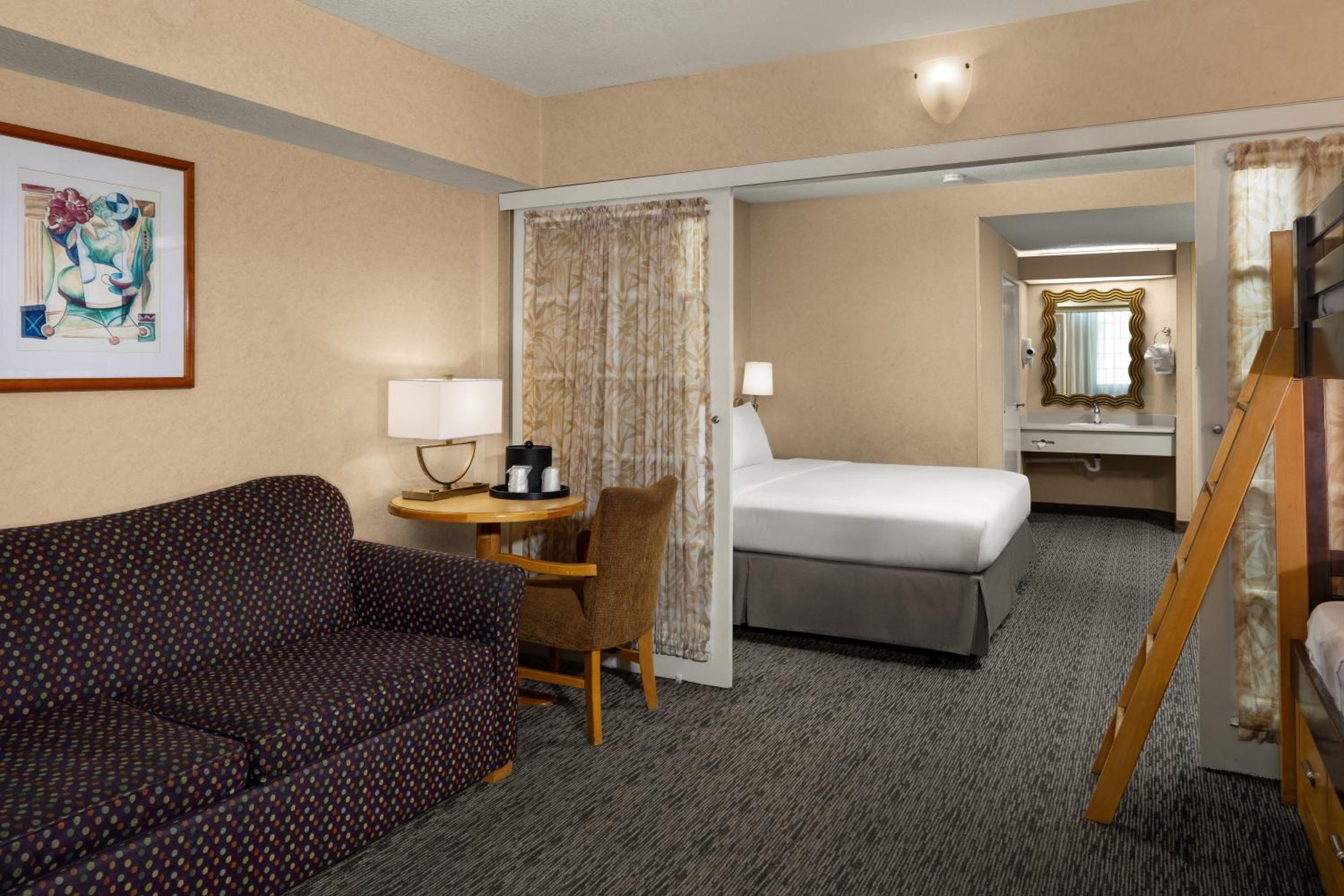 Family Suite - Photo 2