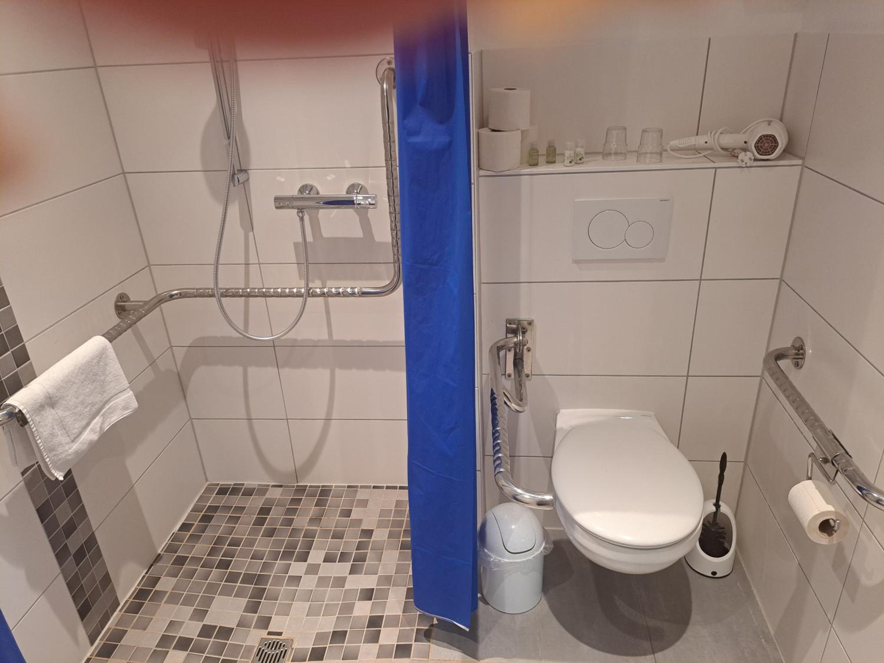 B M Hotel im Ludwig- Harms- Haus, Foto 5