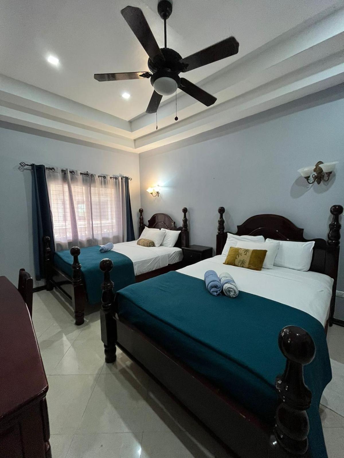 Deluxe Quadruple Suite