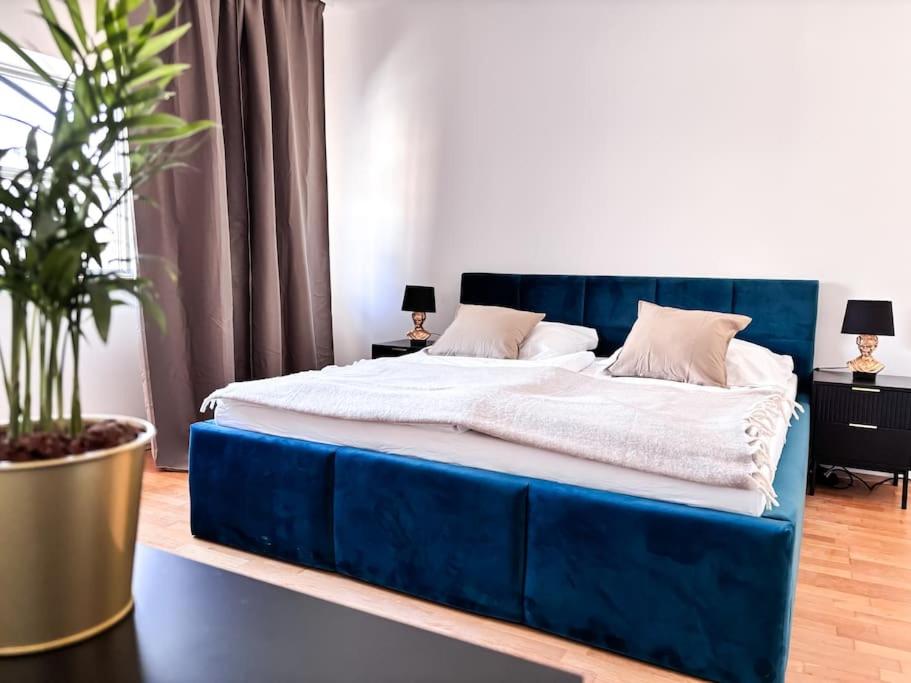 Two-Bedroom Deluxe Apartment