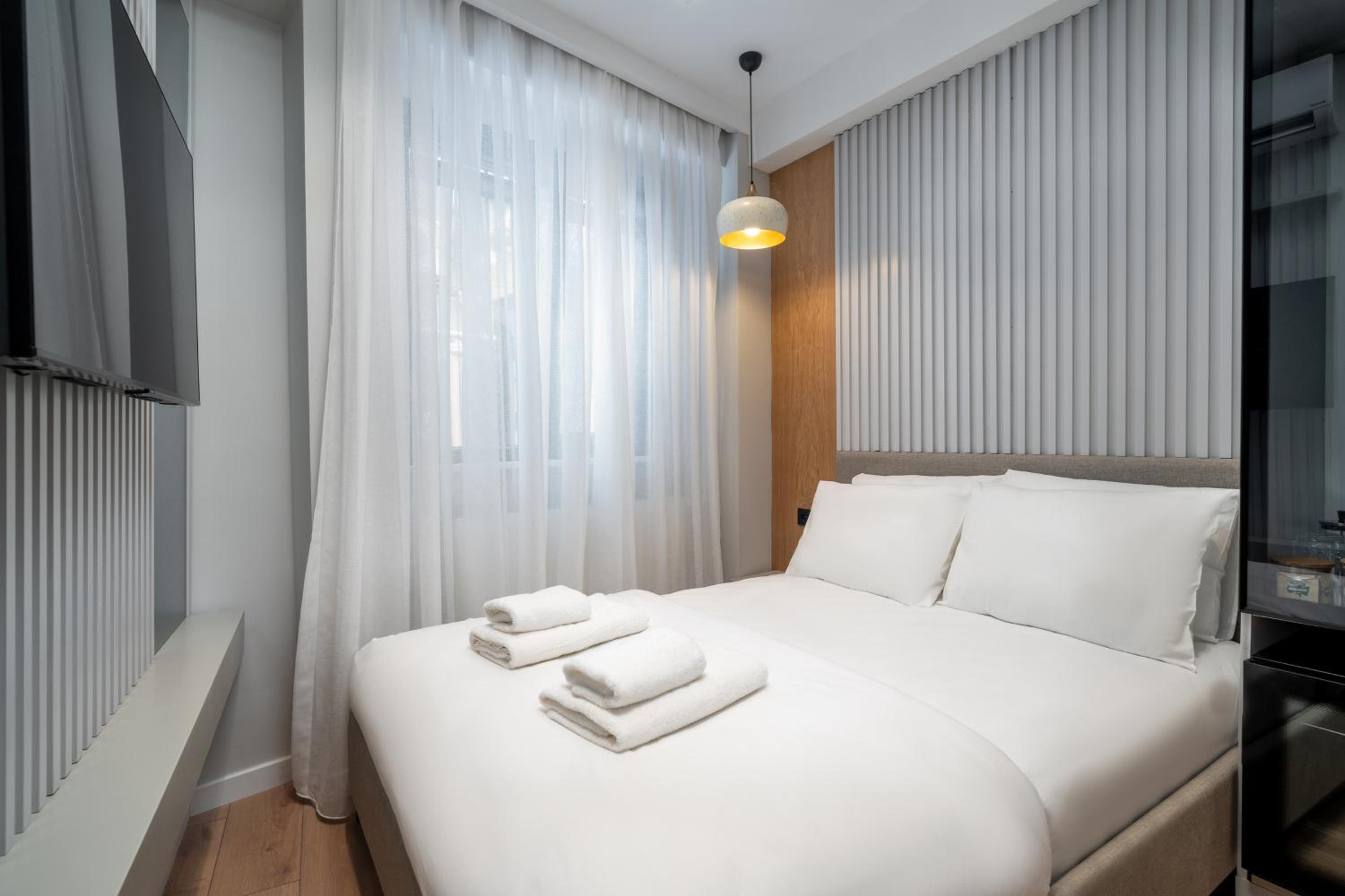 Budget Double Room photo 3