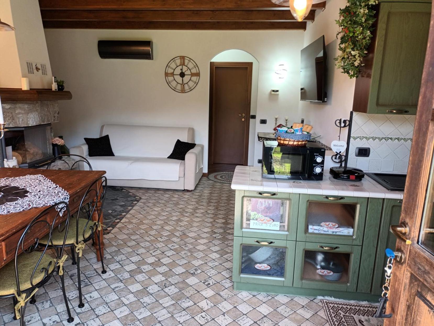 One-Bedroom House photo 3