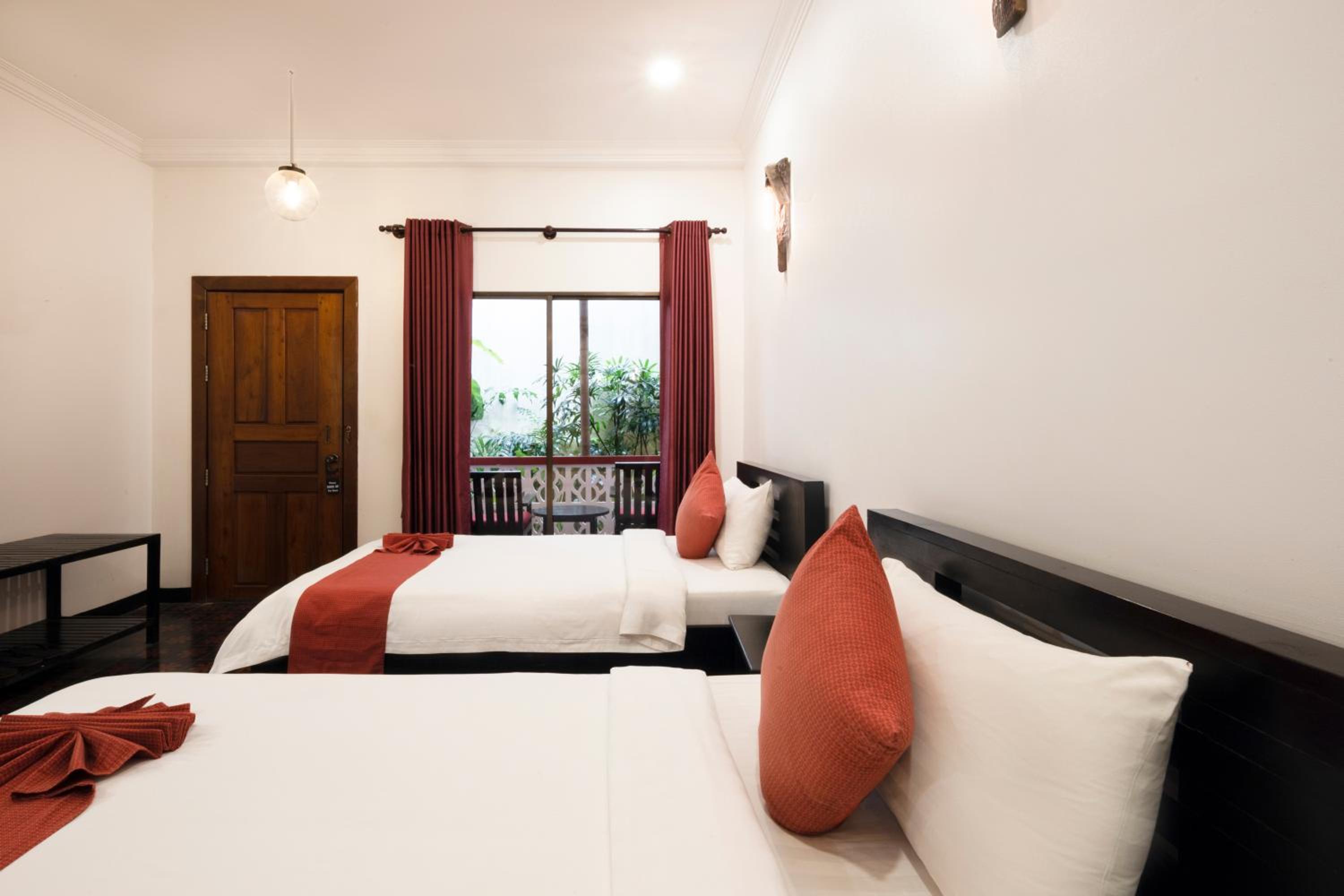 Interconnecting Room with Pool View
