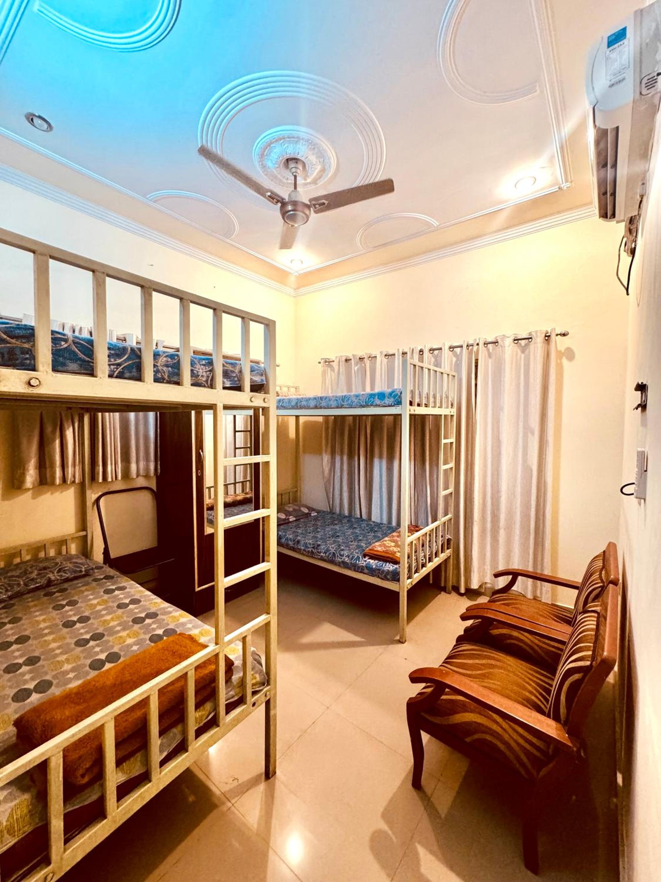 Classic Quadruple Room