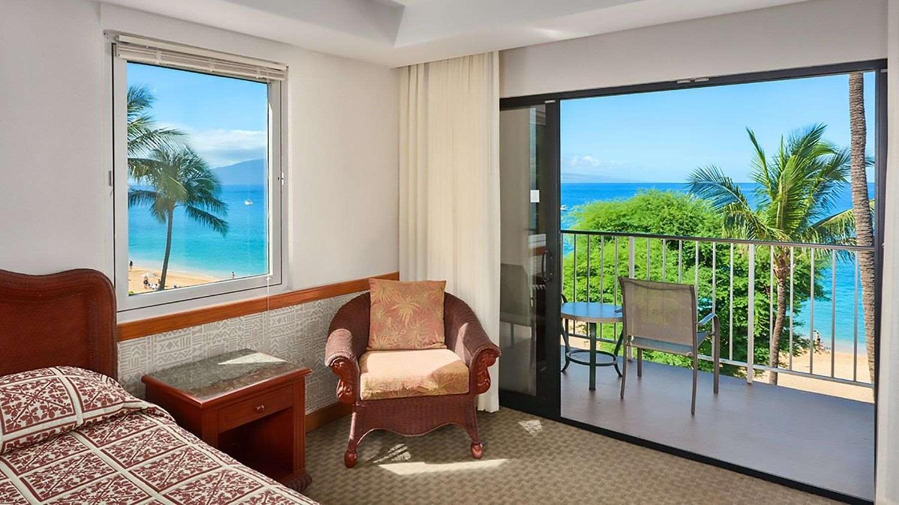 Signature Oceanfront Family Suite thumbnail 6