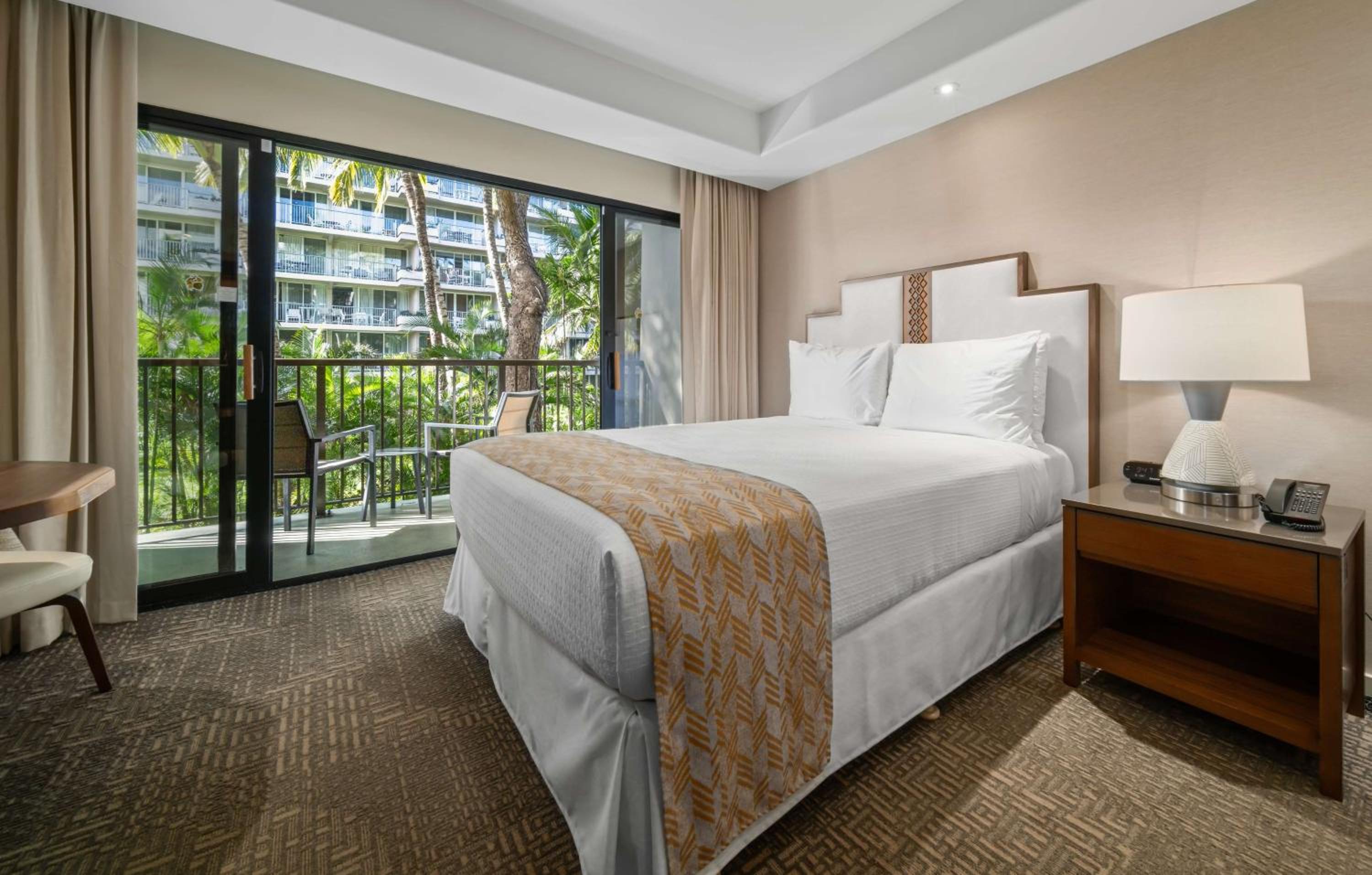 Premium Resort View 1 King Bed