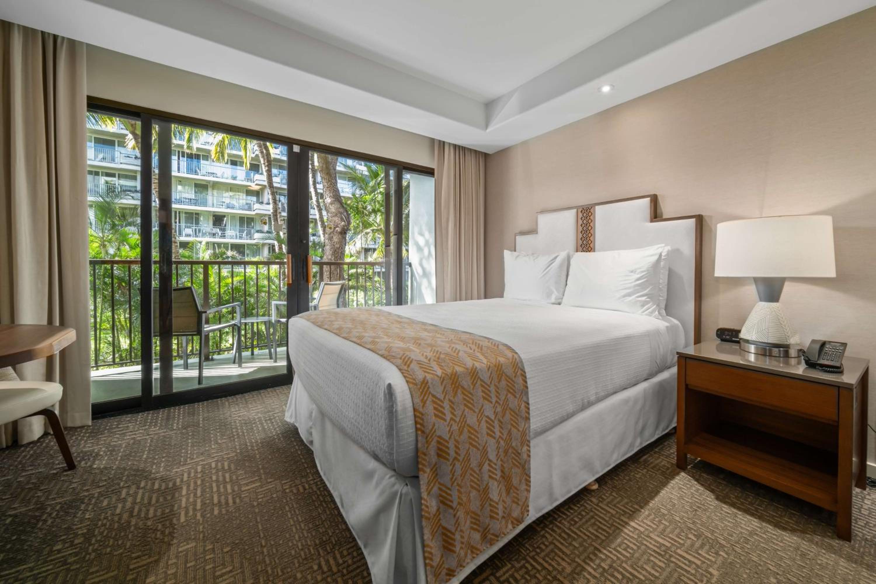Premium Resort View 1 King Bed