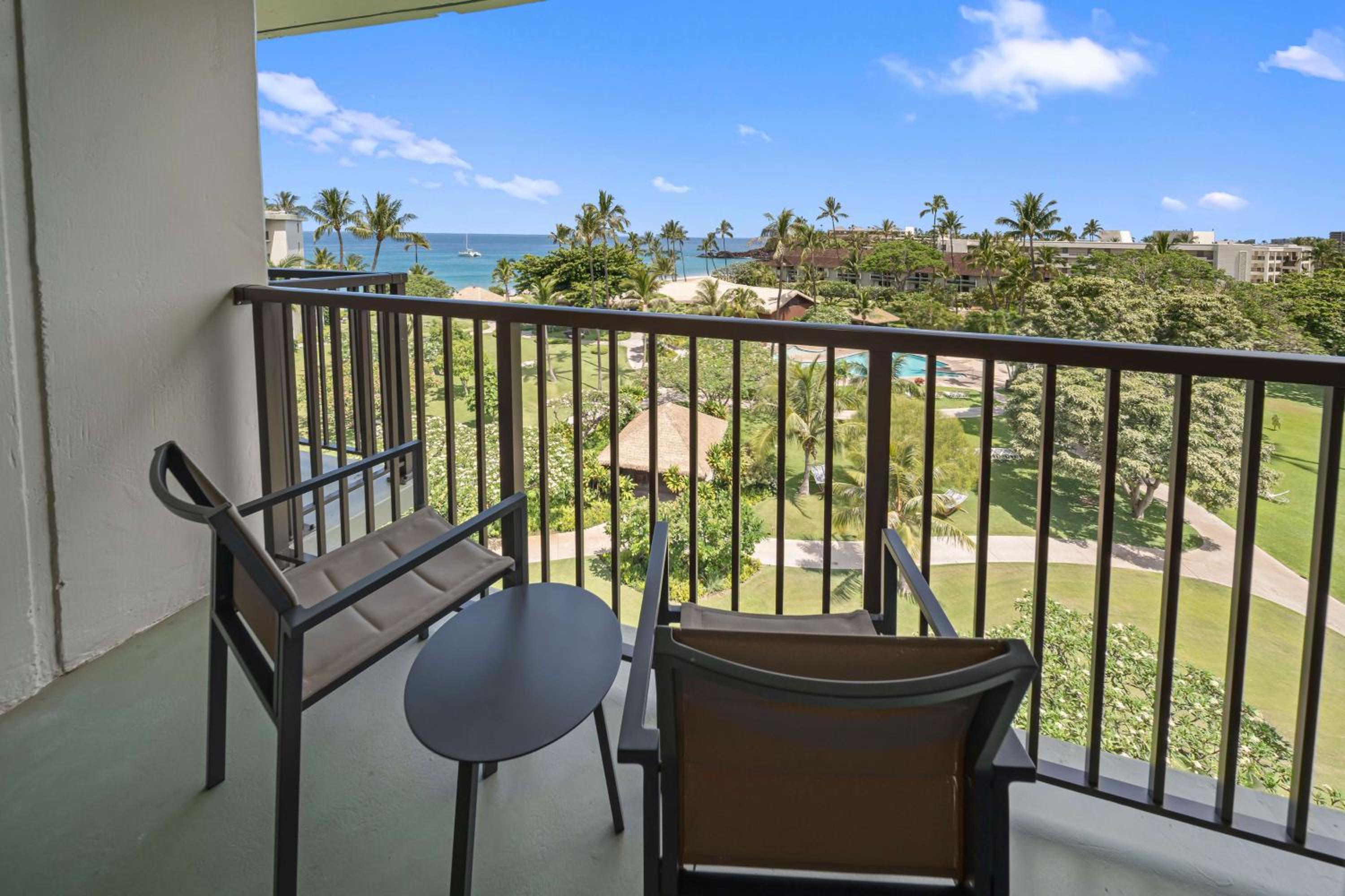 Accessible Premium Ocean View 1 King Bed thumbnail 5