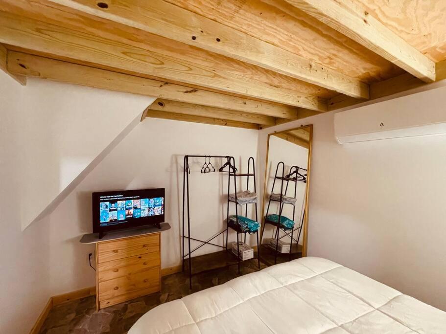 One-Bedroom House photo 1
