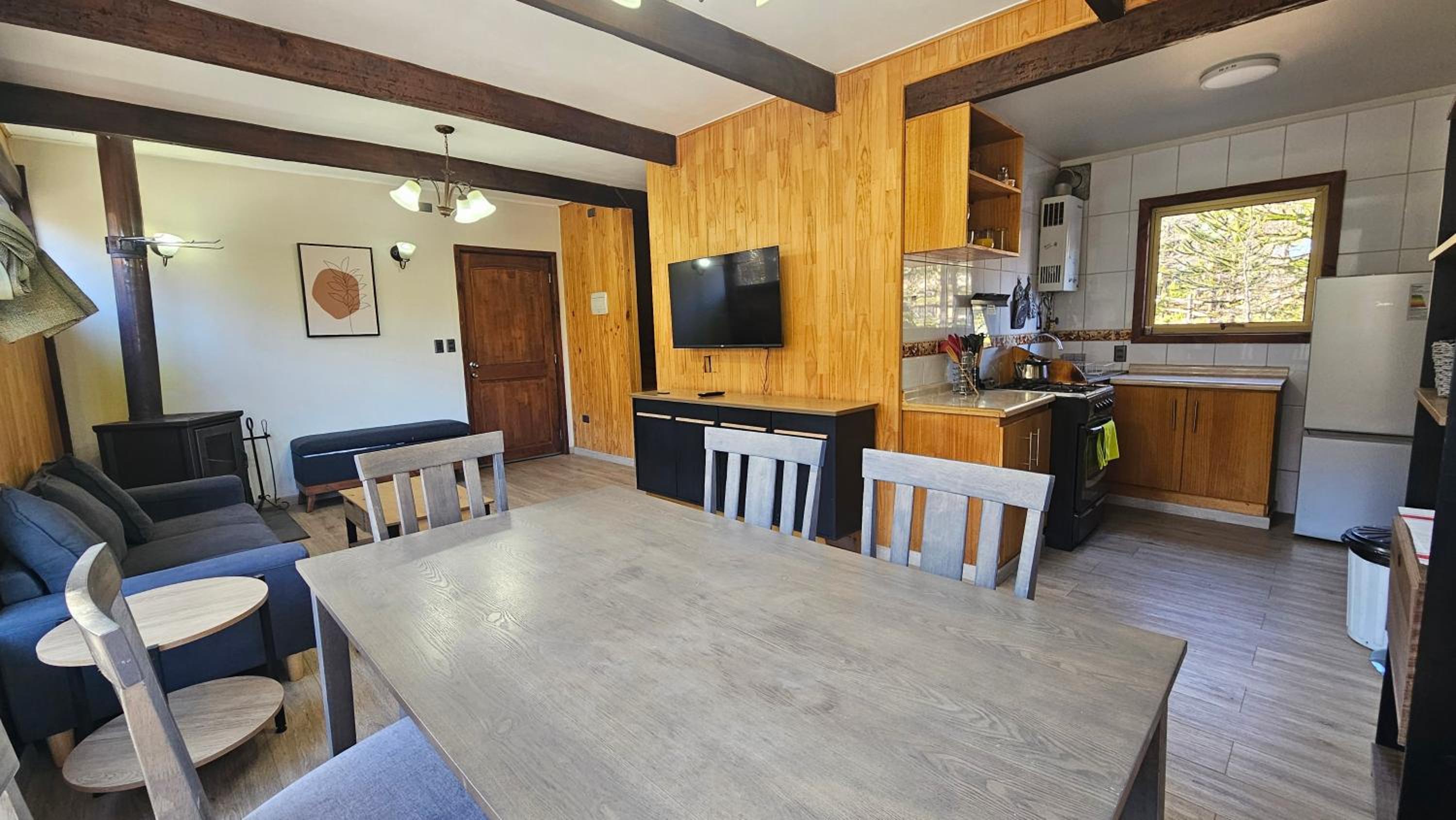 Three-Bedroom House photo 3
