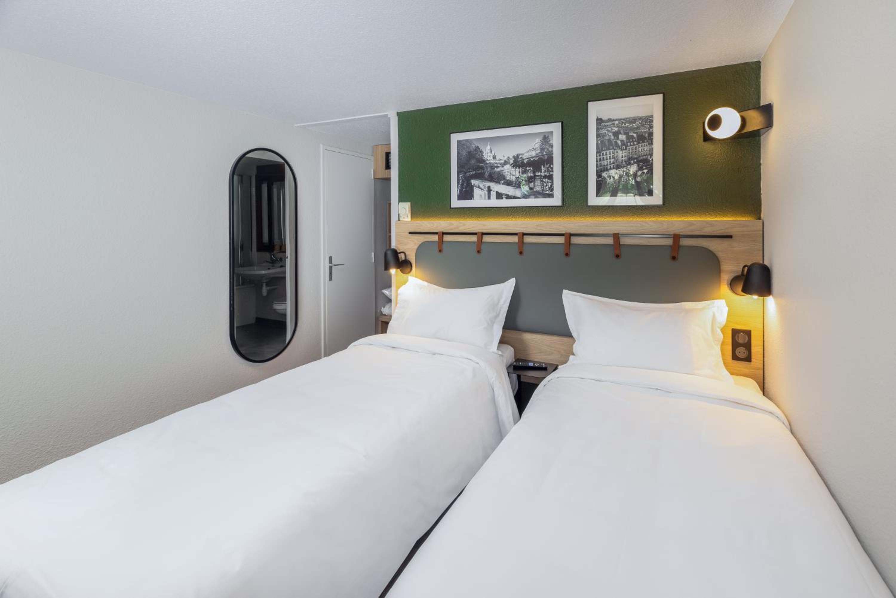 Standard Room - 2 Single Beds - Photo 3
