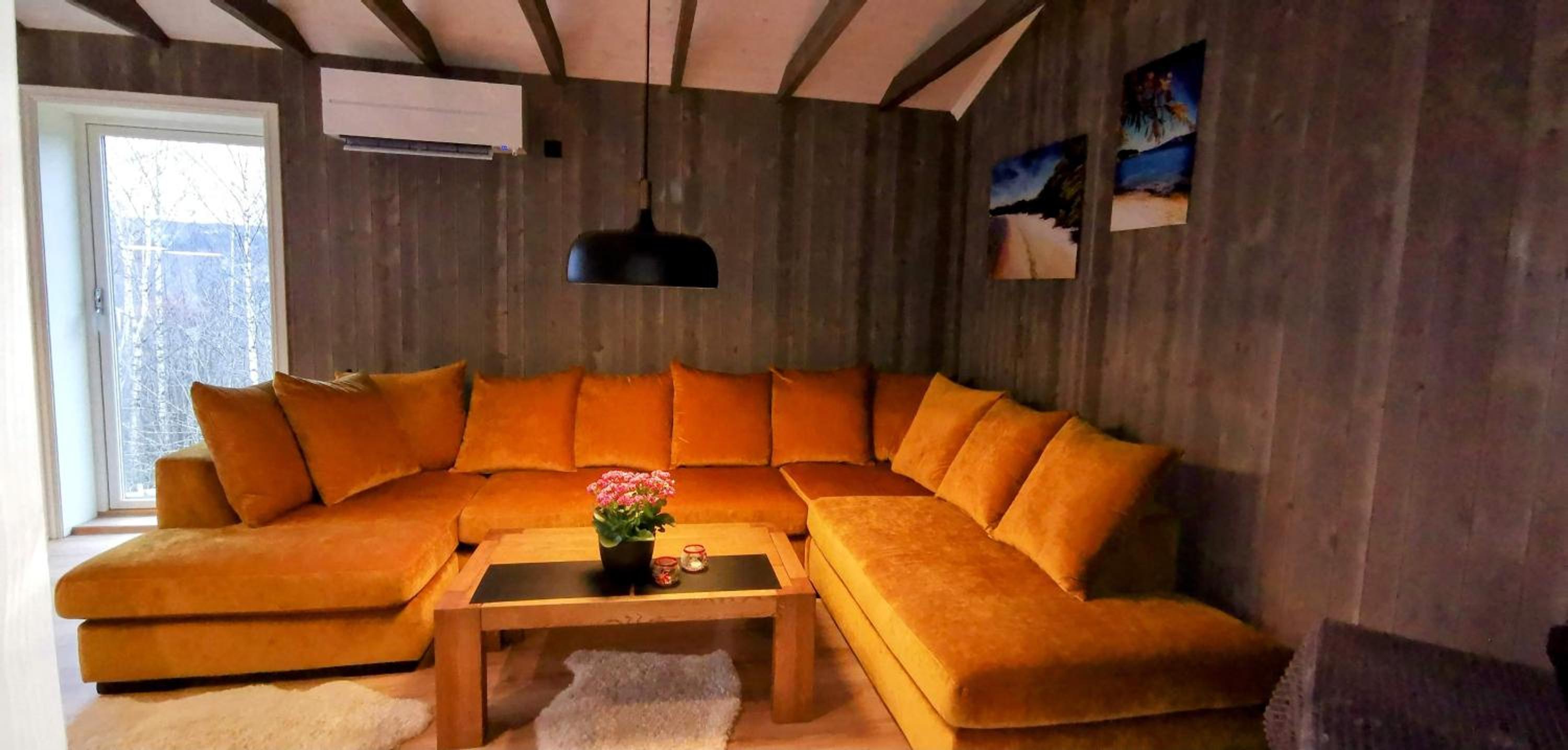 Four-Bedroom House photo 2