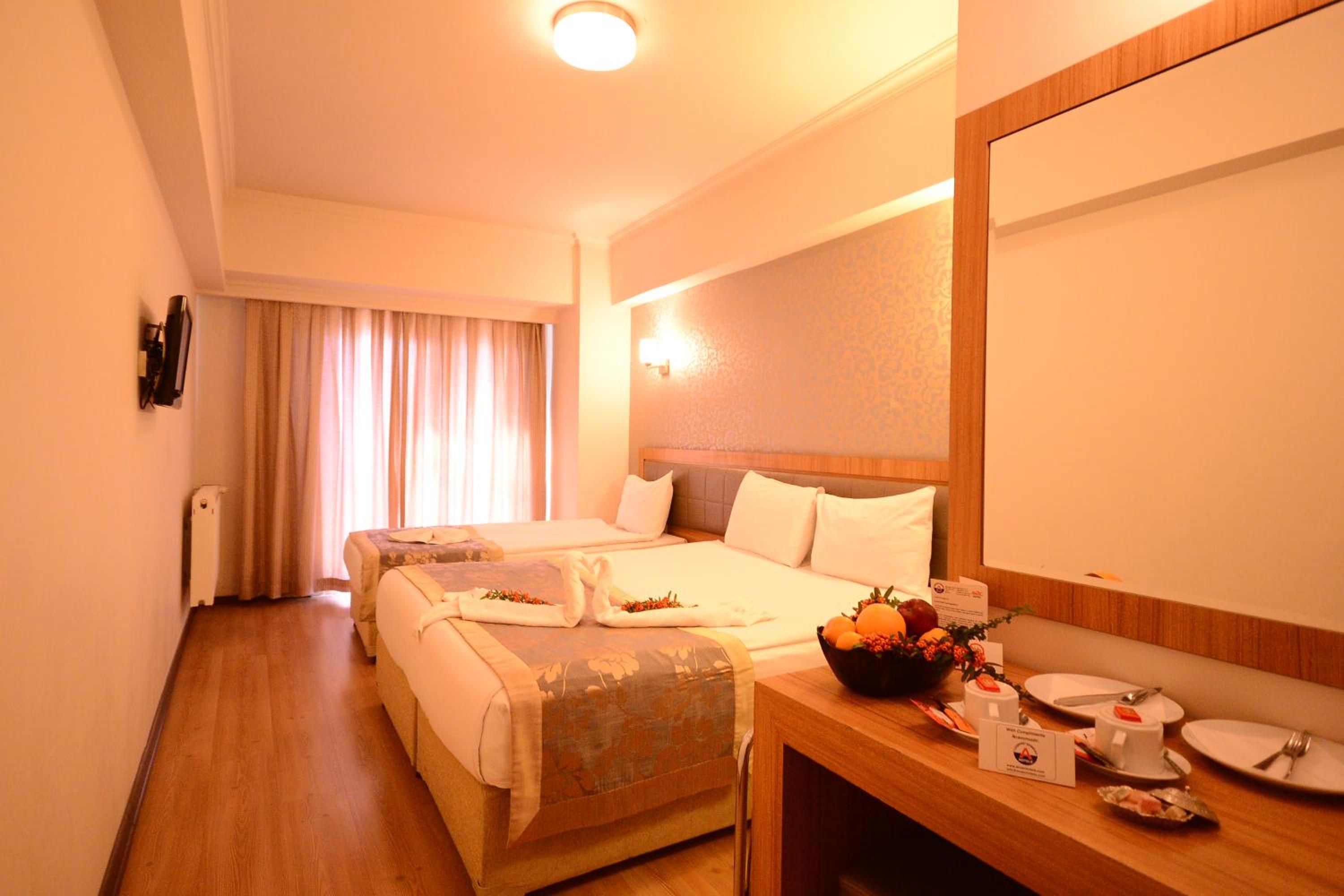 Standard Double Room - Photo 3