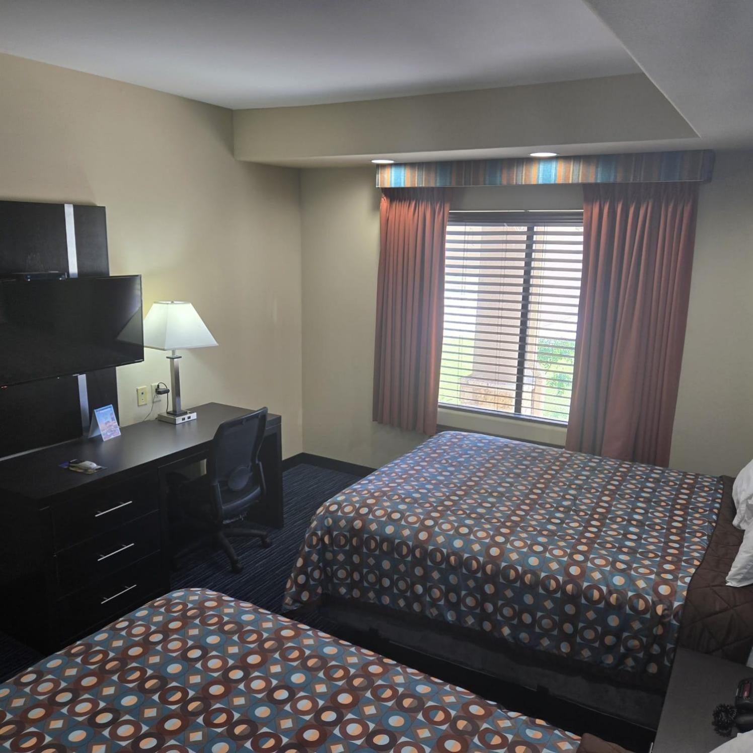 2 Full Beds Accessible with Kitchenette Non-Smoking photo 3