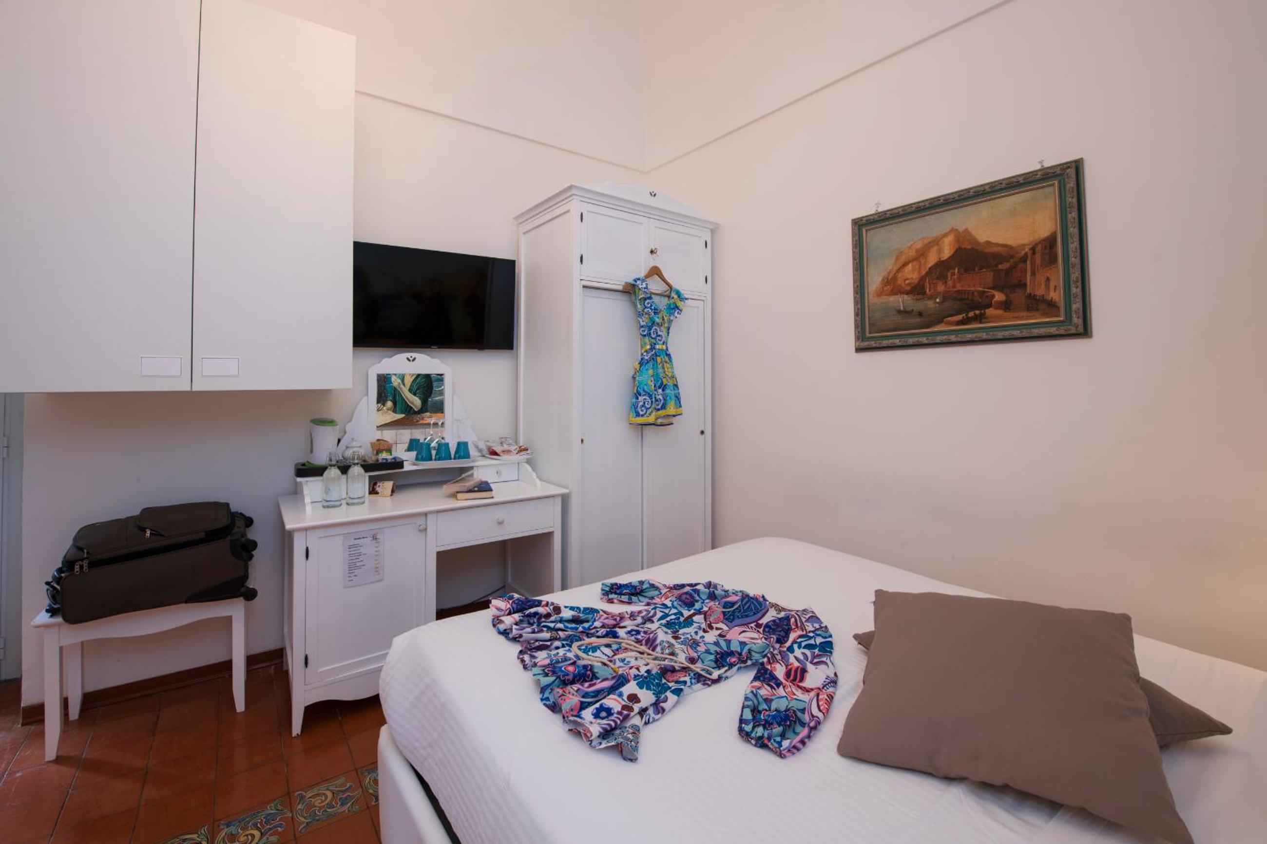 Standard Triple Room photo 2