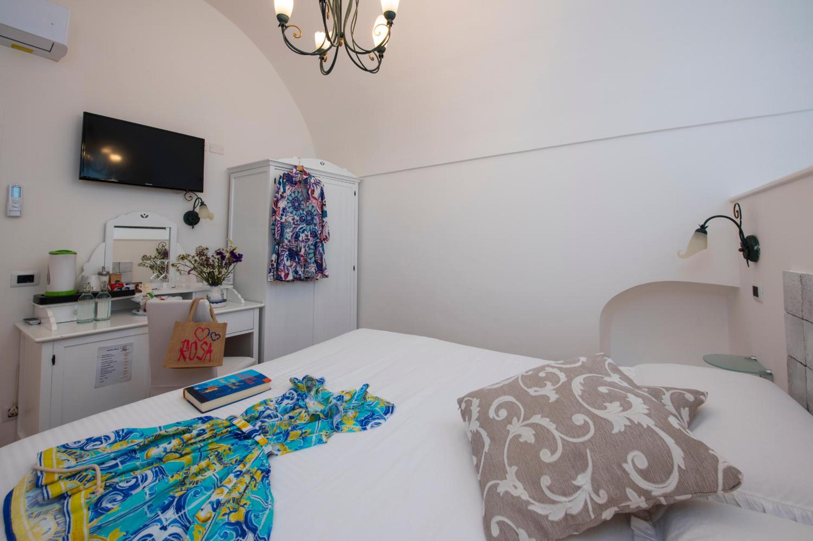 Economy Double Room photo 2