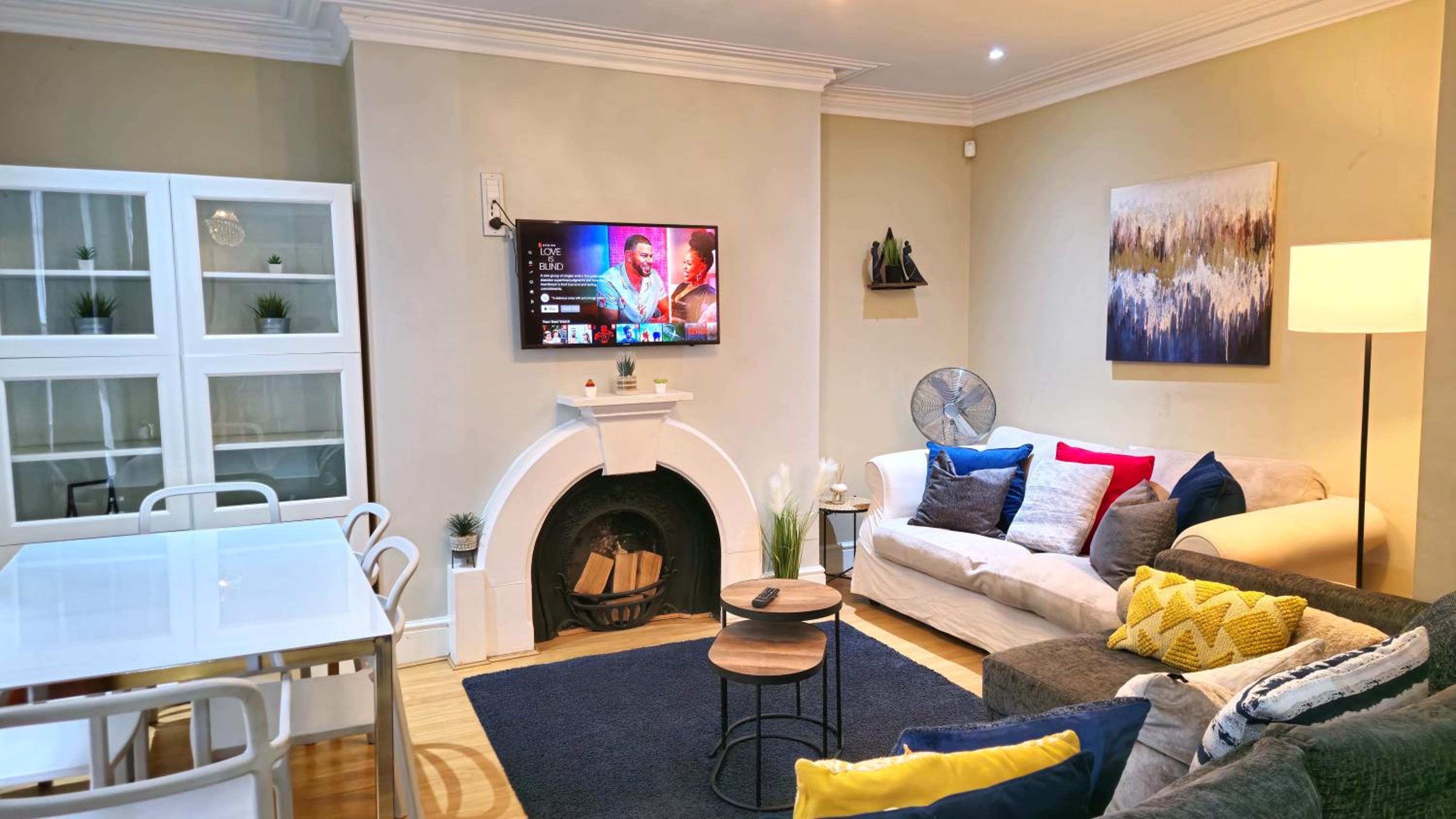 Three-Bedroom Apartment - Photo 1