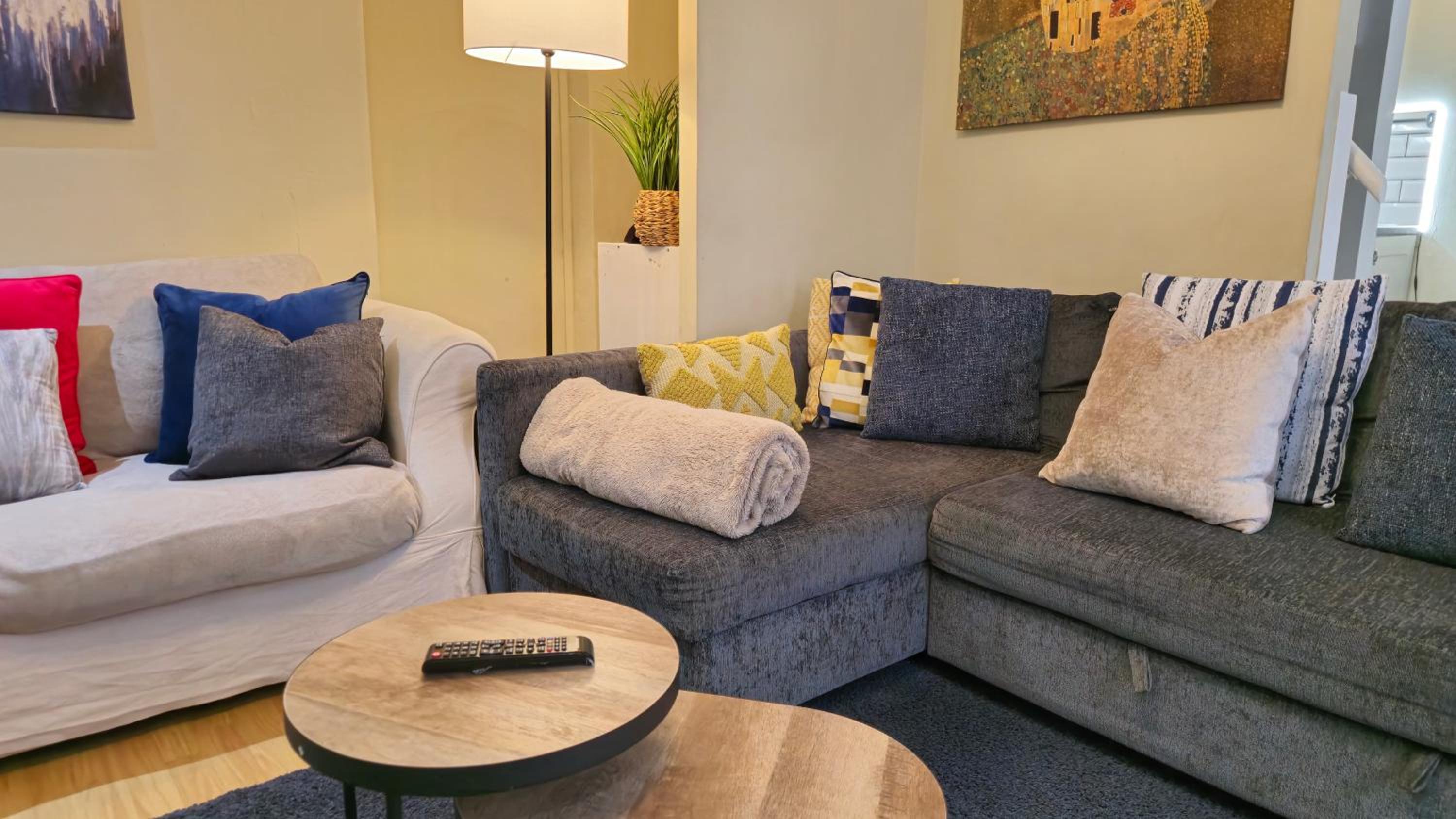 Three-Bedroom Apartment - Photo 19