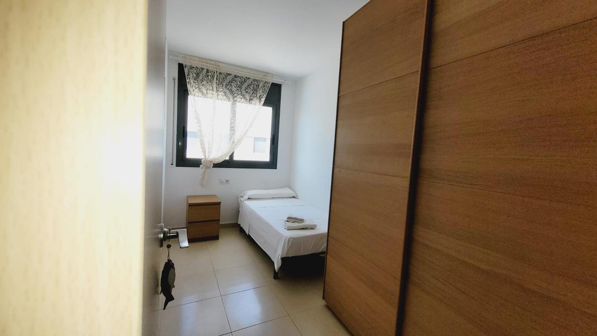 Apartamento de tres habitaciones con vista a la montaña