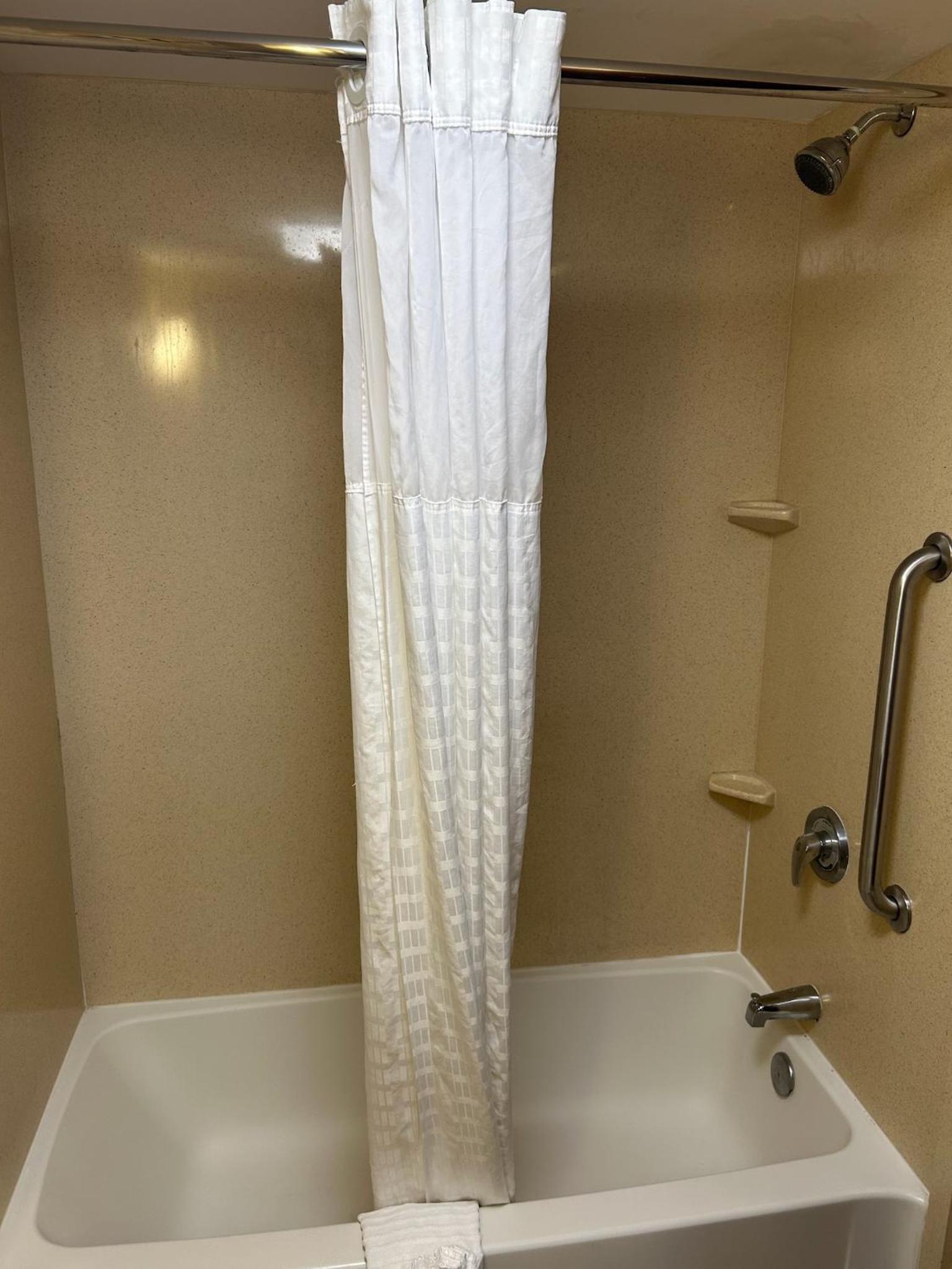 King Suite - Photo 6