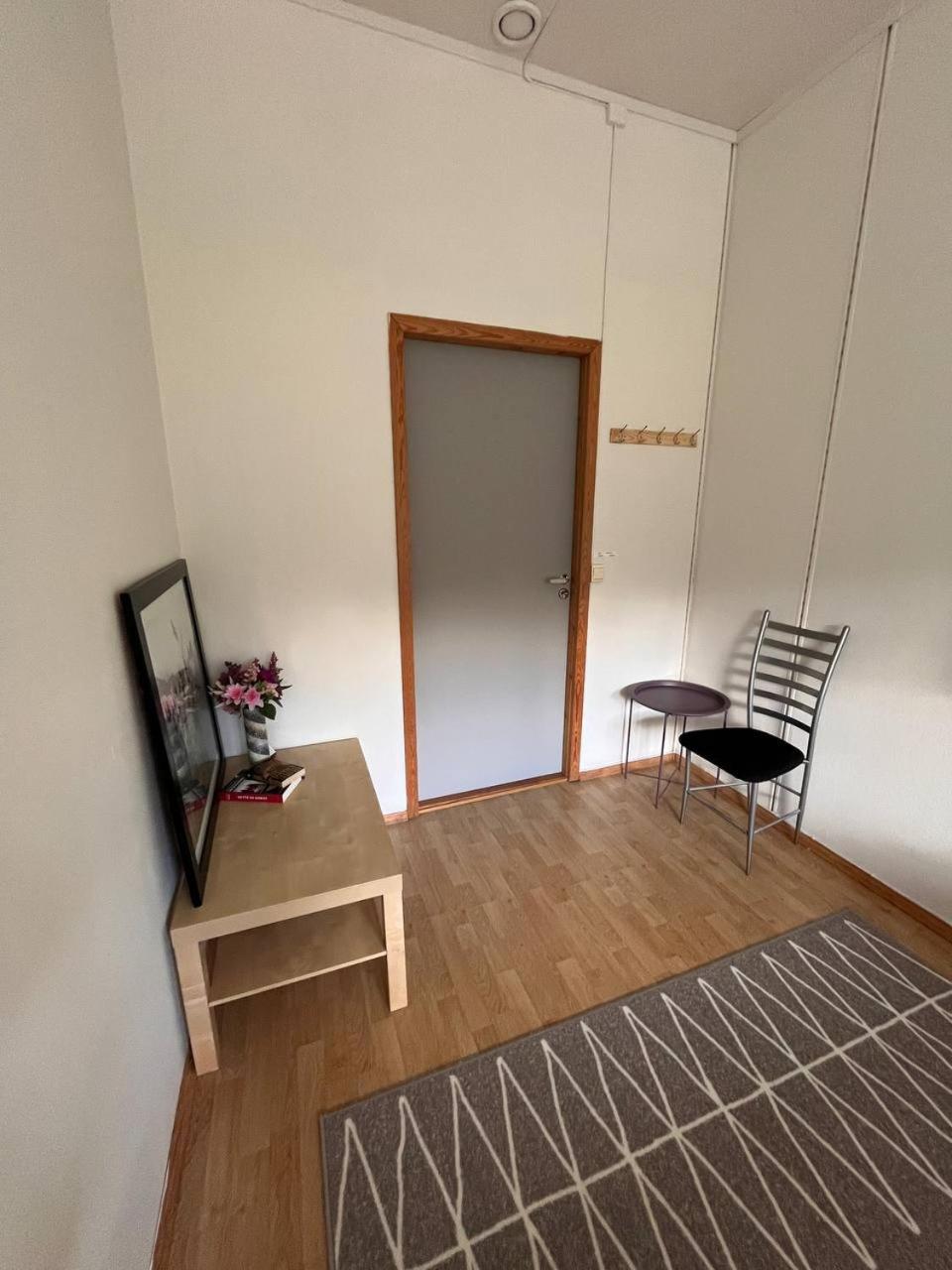 Budget Double Room photo 3