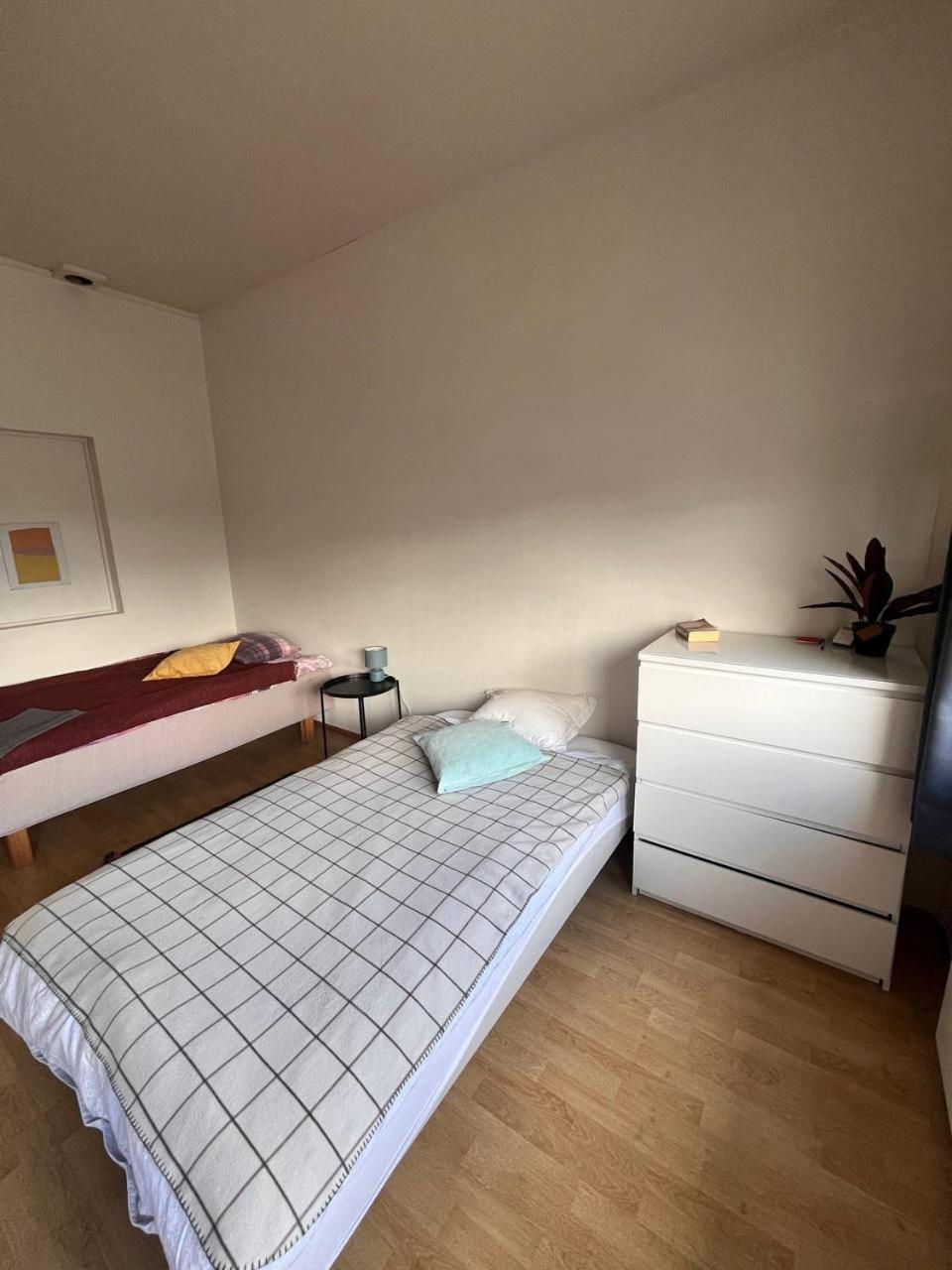 Economy Twin Room photo 2