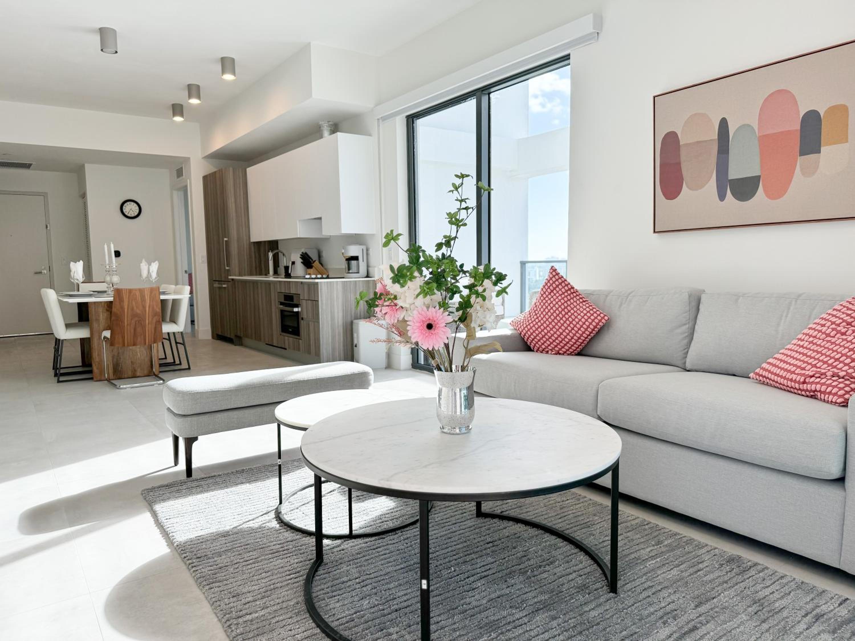 Three-Bedroom Apartment photo 1